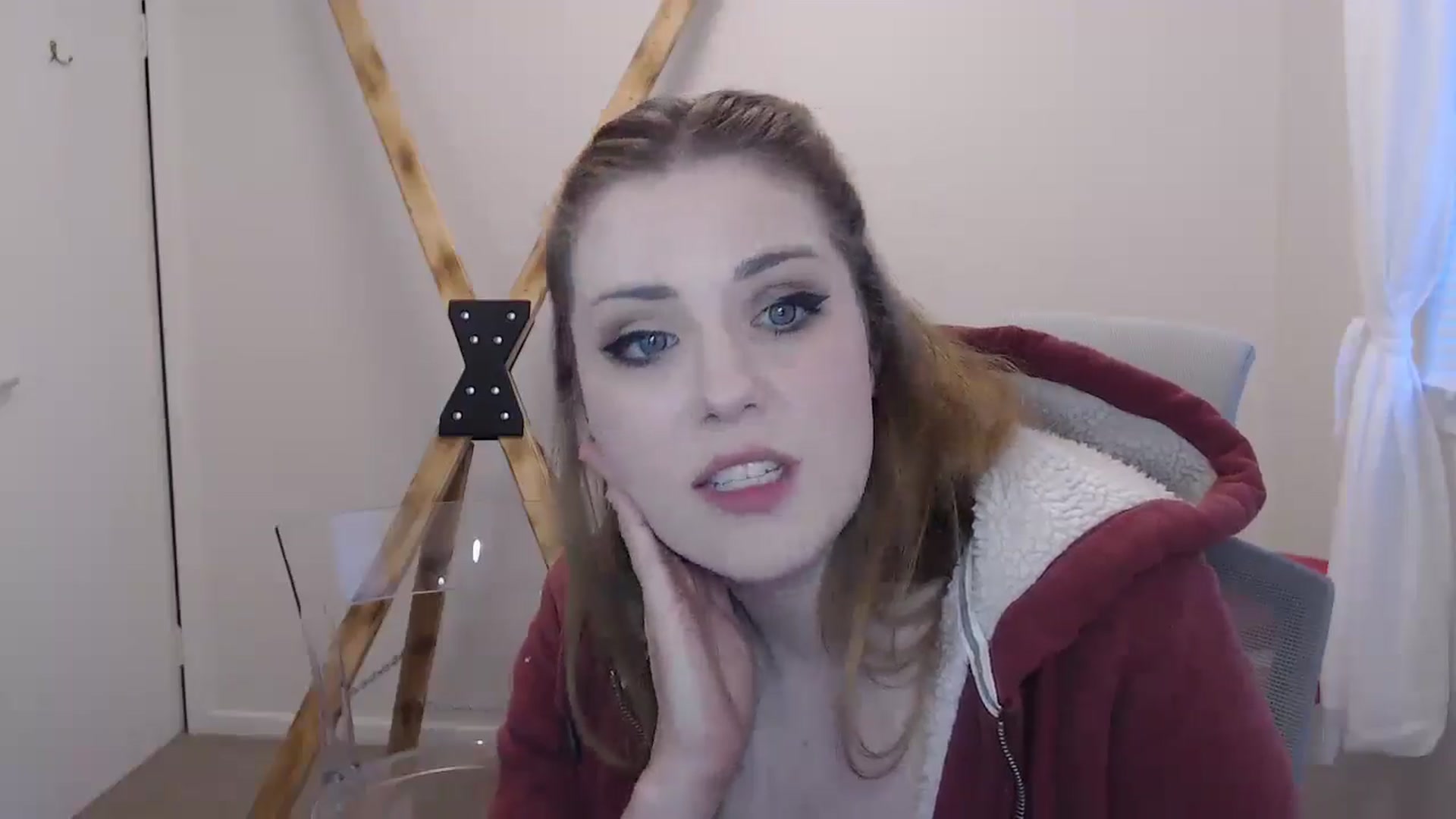 Gallery image thumbnail from Larah_Sky's myfreecams stream on, 06/20/2024, 21:39 image 9 of 20