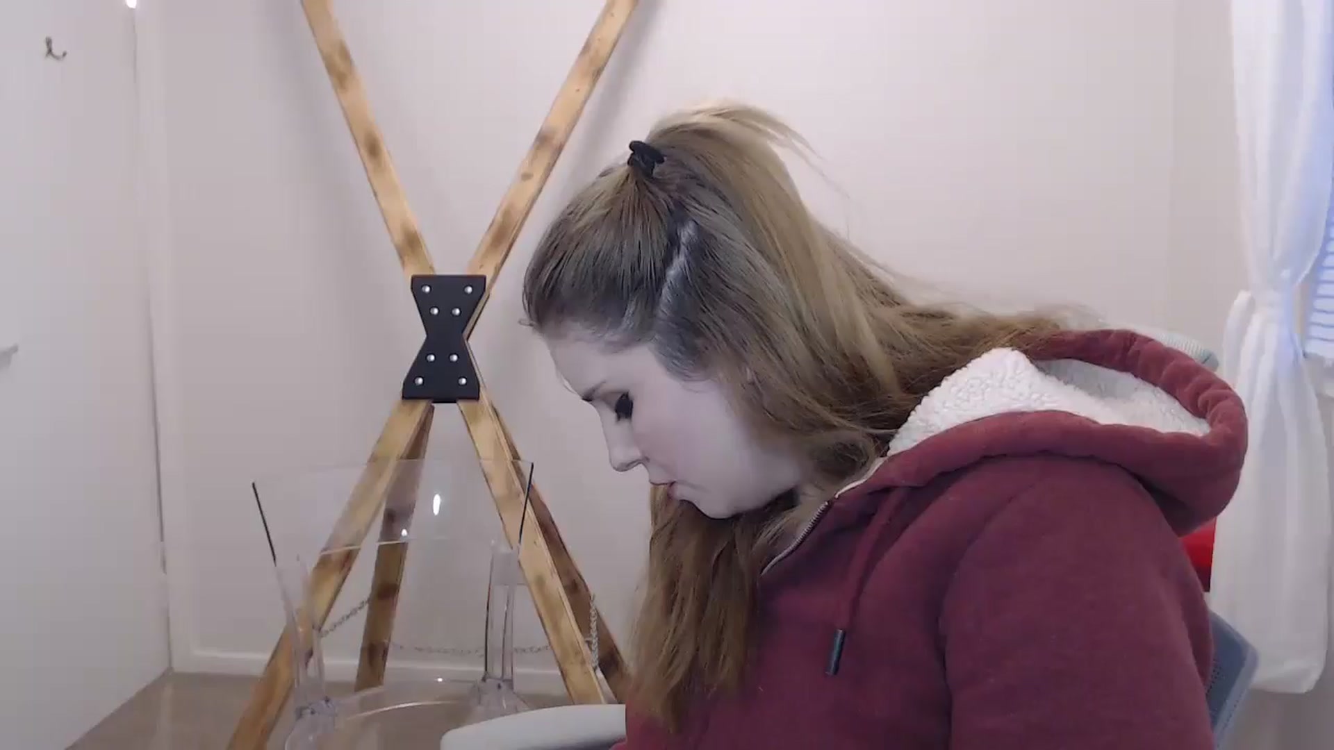 Gallery image thumbnail from Larah_Sky's myfreecams stream on, 06/20/2024, 21:39 image 12 of 20