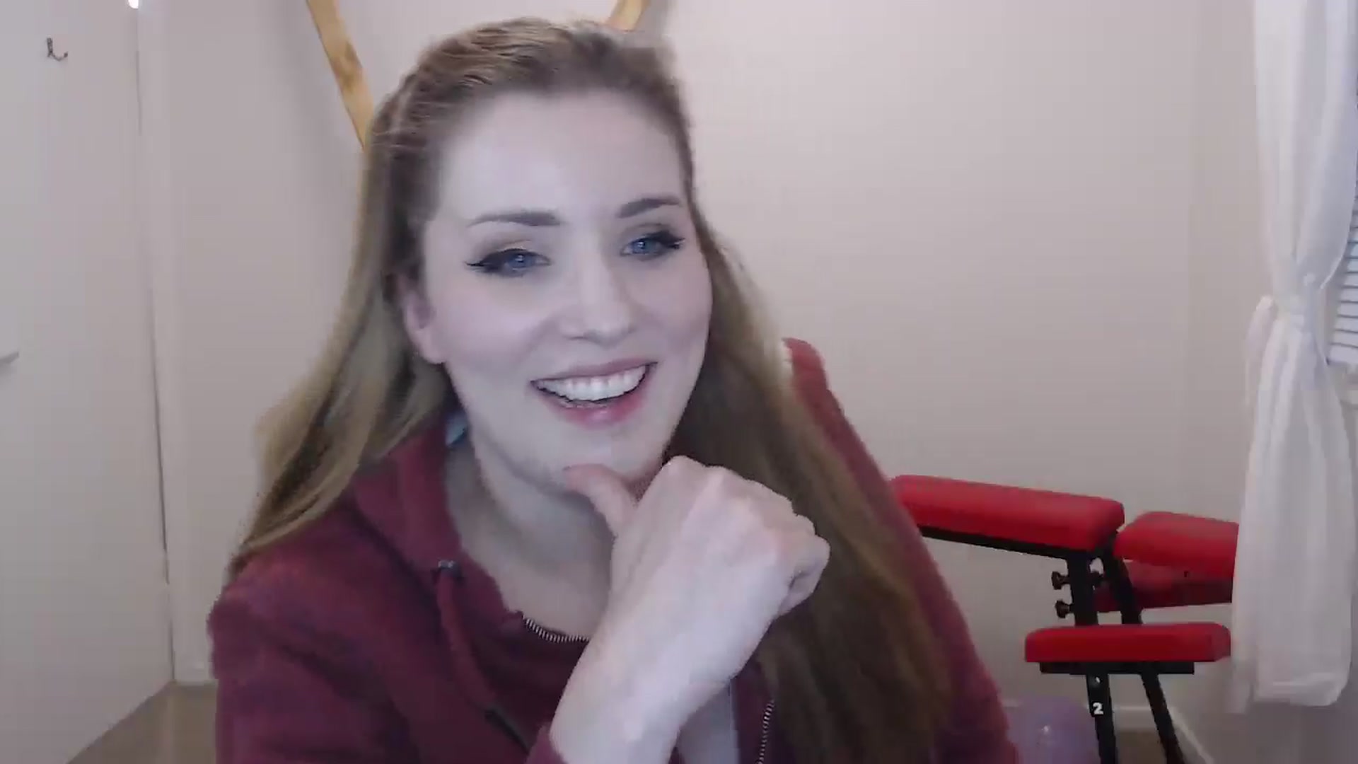 Gallery image thumbnail from Larah_Sky's myfreecams stream on, 06/20/2024, 21:39 image 19 of 20