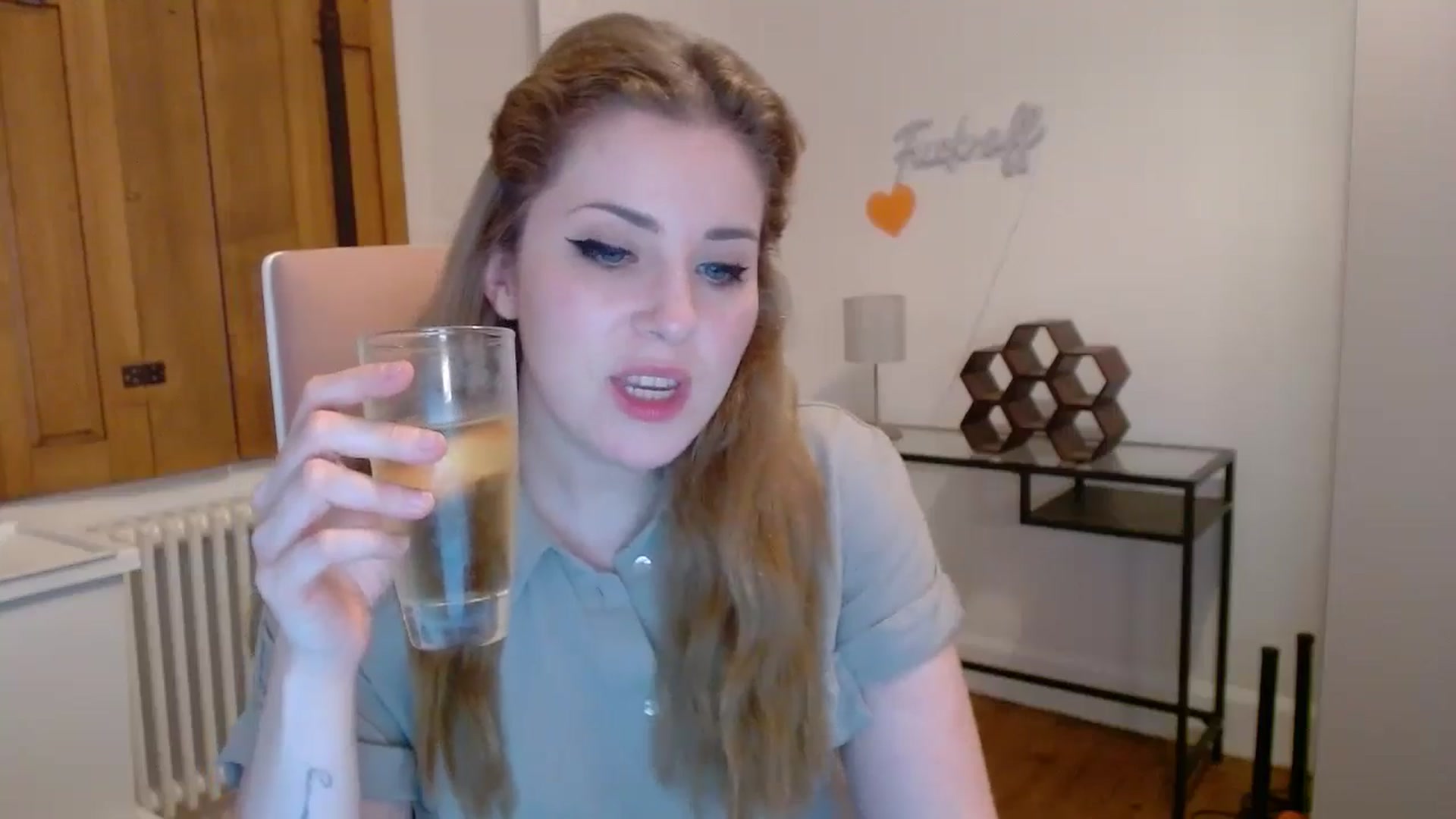 Gallery image thumbnail from Larah_Sky's myfreecams stream on, 06/26/2024, 22:52 image 12 of 20