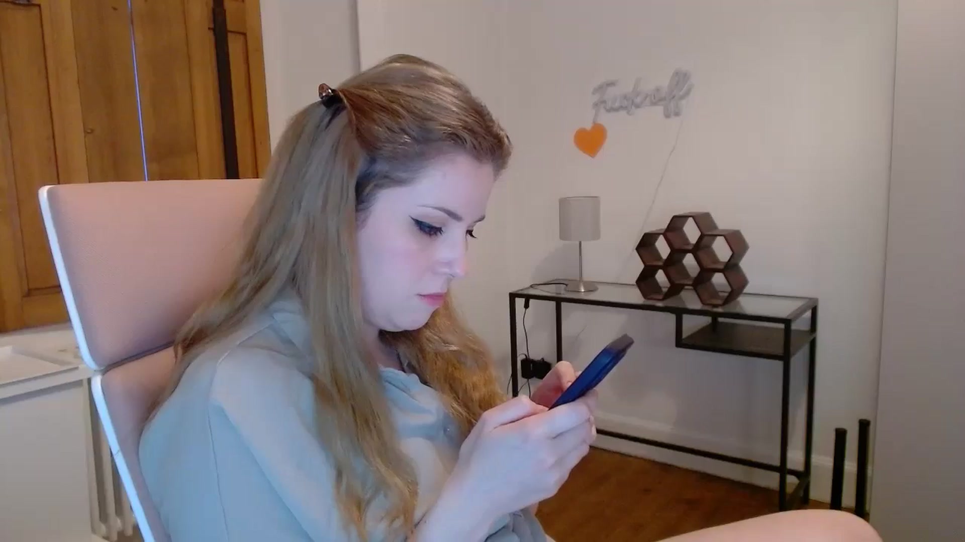 Gallery image thumbnail from Larah_Sky's myfreecams stream on, 06/26/2024, 22:52 image 6 of 20