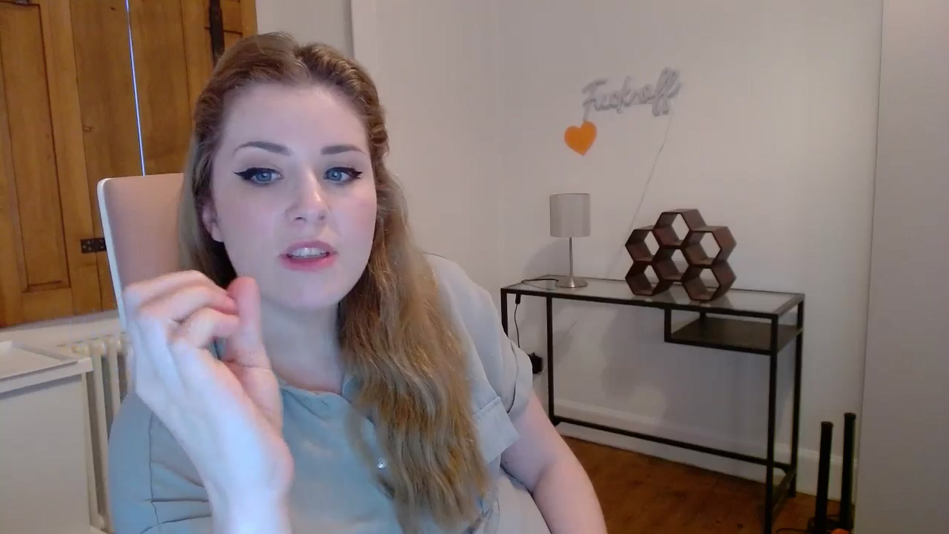 Gallery image thumbnail from Larah_Sky's myfreecams stream on, 06/26/2024, 22:52 image 2 of 20