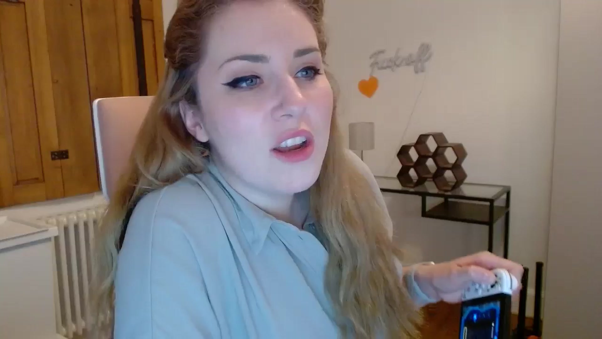 Gallery image thumbnail from Larah_Sky's myfreecams stream on, 06/26/2024, 22:52 image 11 of 20