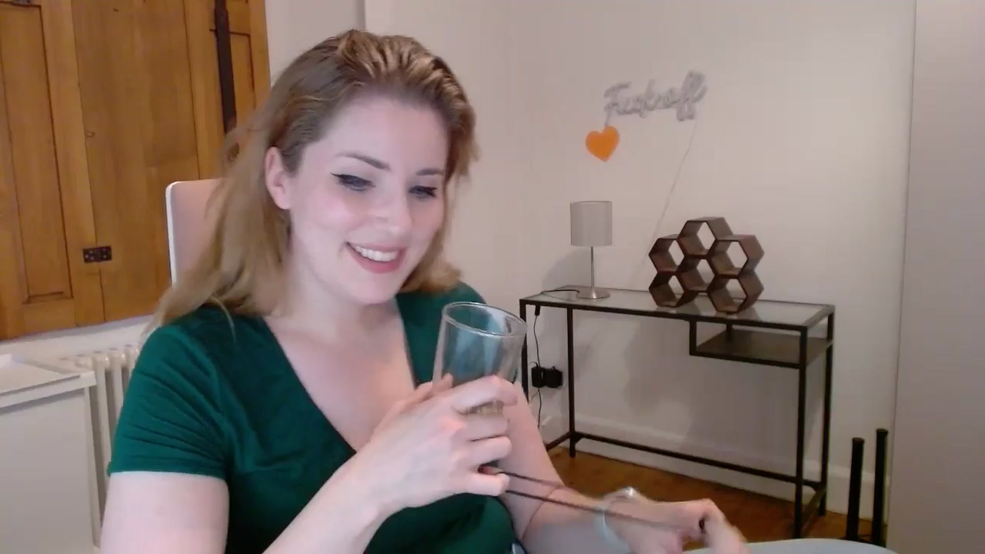Gallery image thumbnail from Larah_Sky's myfreecams stream on, 06/27/2024, 22:33 image 2 of 20