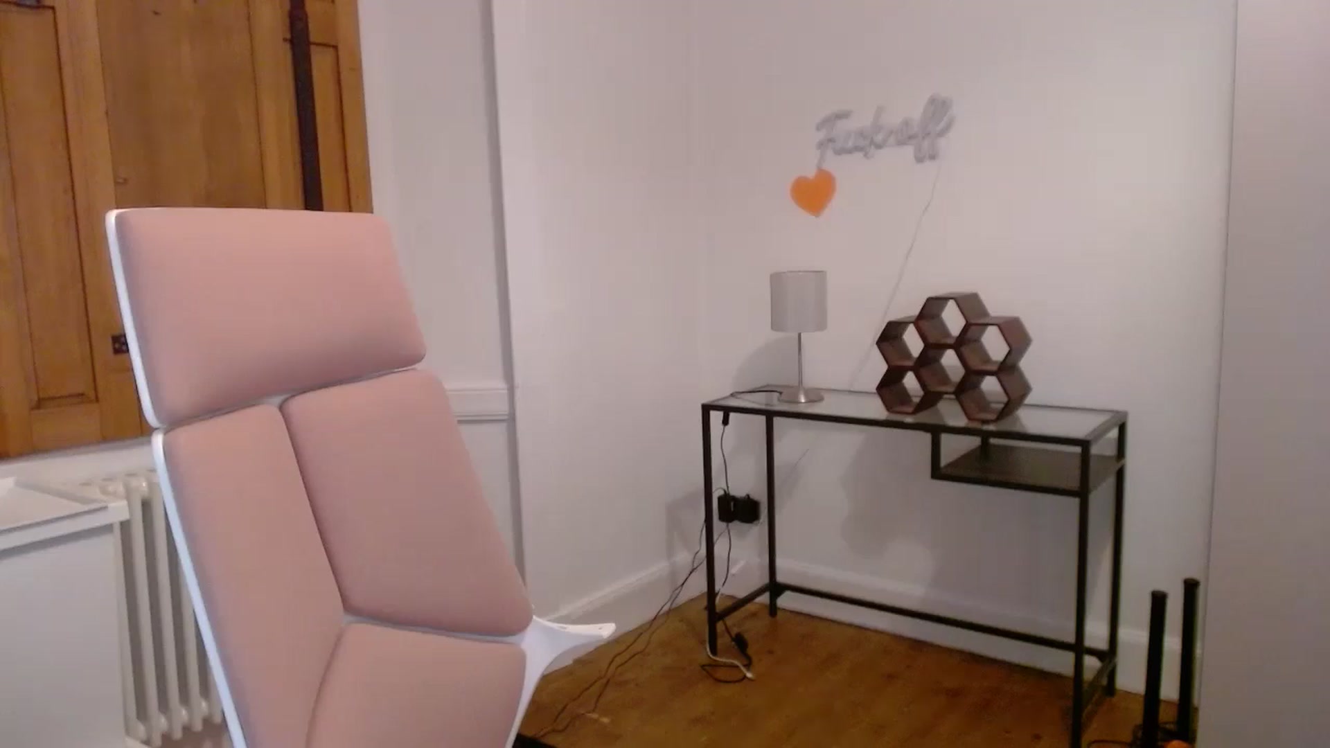 Gallery image thumbnail from Larah_Sky's myfreecams stream on, 06/27/2024, 22:33 image 7 of 20