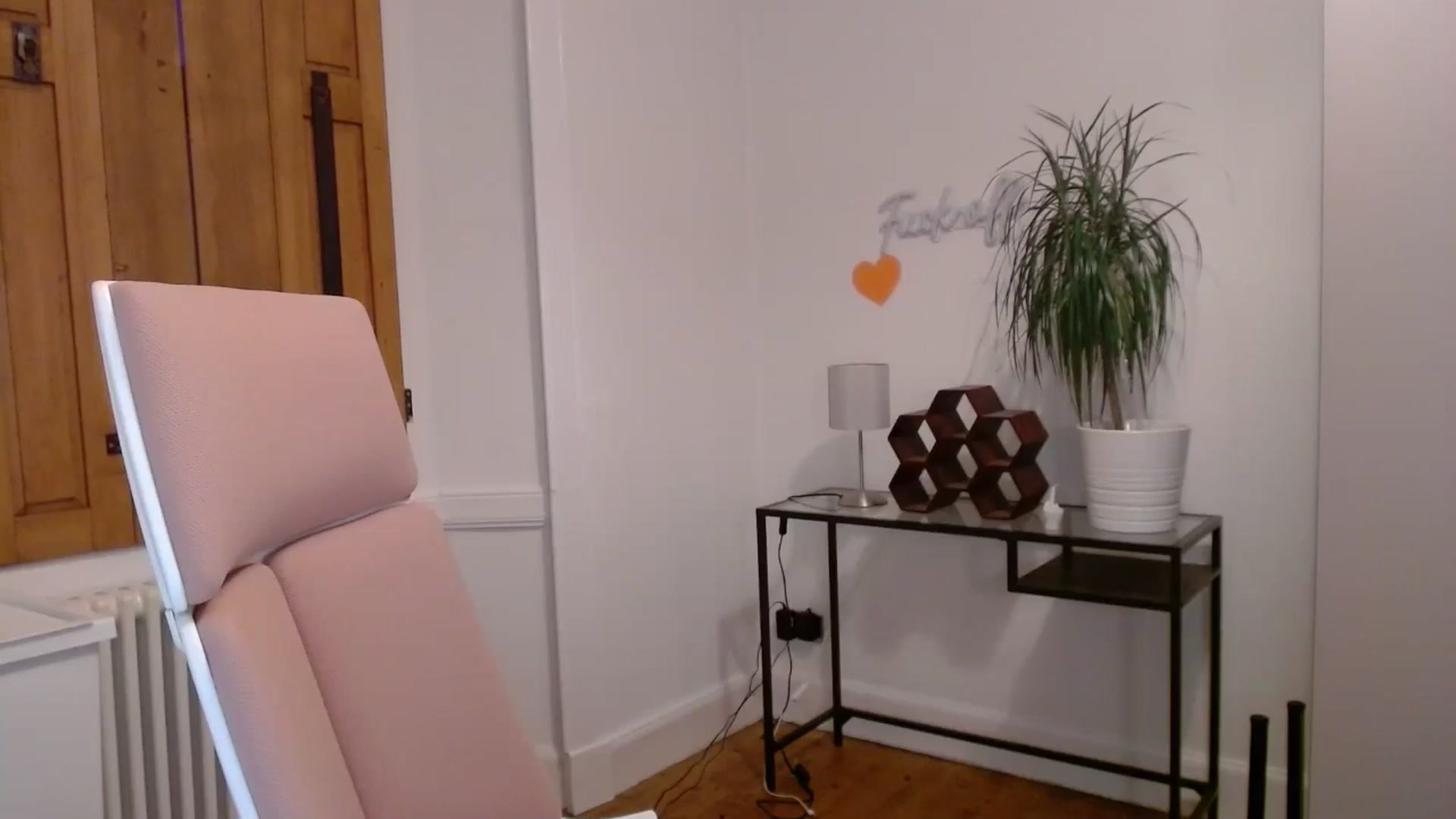 Gallery image thumbnail from Larah_Sky's myfreecams stream on, 06/30/2024, 22:44 image 9 of 20