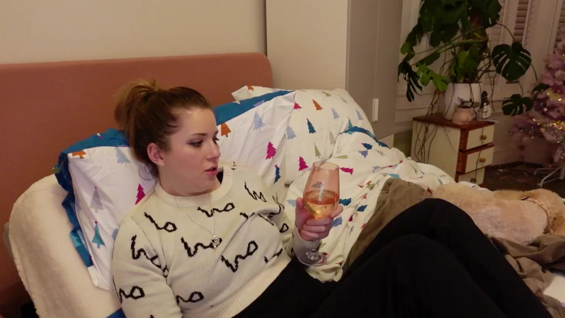 Gallery image thumbnail from Larah_Sky's myfreecams stream on, 12/25/2024, 21:20 image 13 of 20
