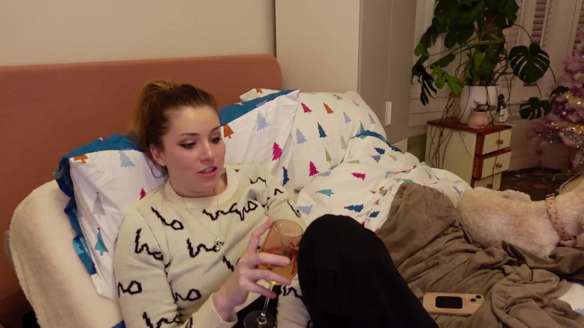 Gallery image thumbnail from Larah_Sky's myfreecams stream on, 12/25/2024, 21:20 image 7 of 20