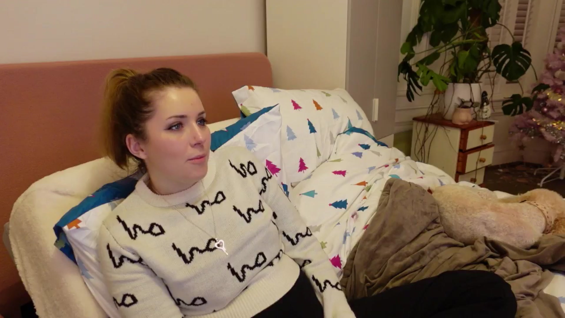 Gallery image thumbnail from Larah_Sky's myfreecams stream on, 12/25/2024, 21:20 image 19 of 20