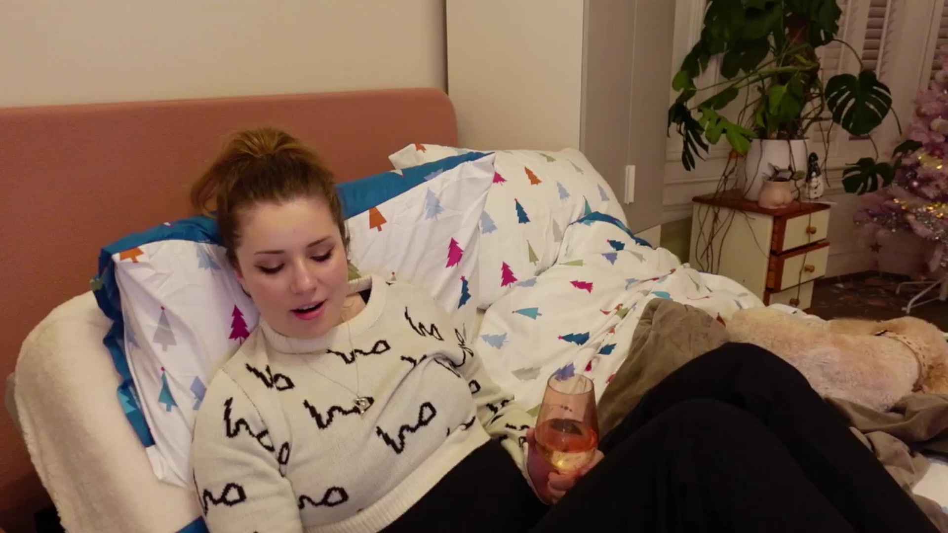 Gallery image thumbnail from Larah_Sky's myfreecams stream on, 12/25/2024, 21:20 image 14 of 20