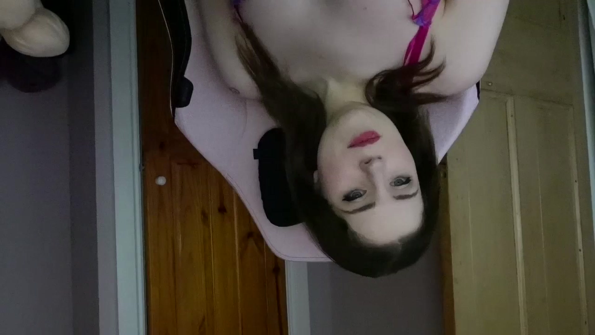 Gallery image thumbnail from Larah_Sky's myfreecams stream on, 02/15/2025, 14:12 image 3 of 20
