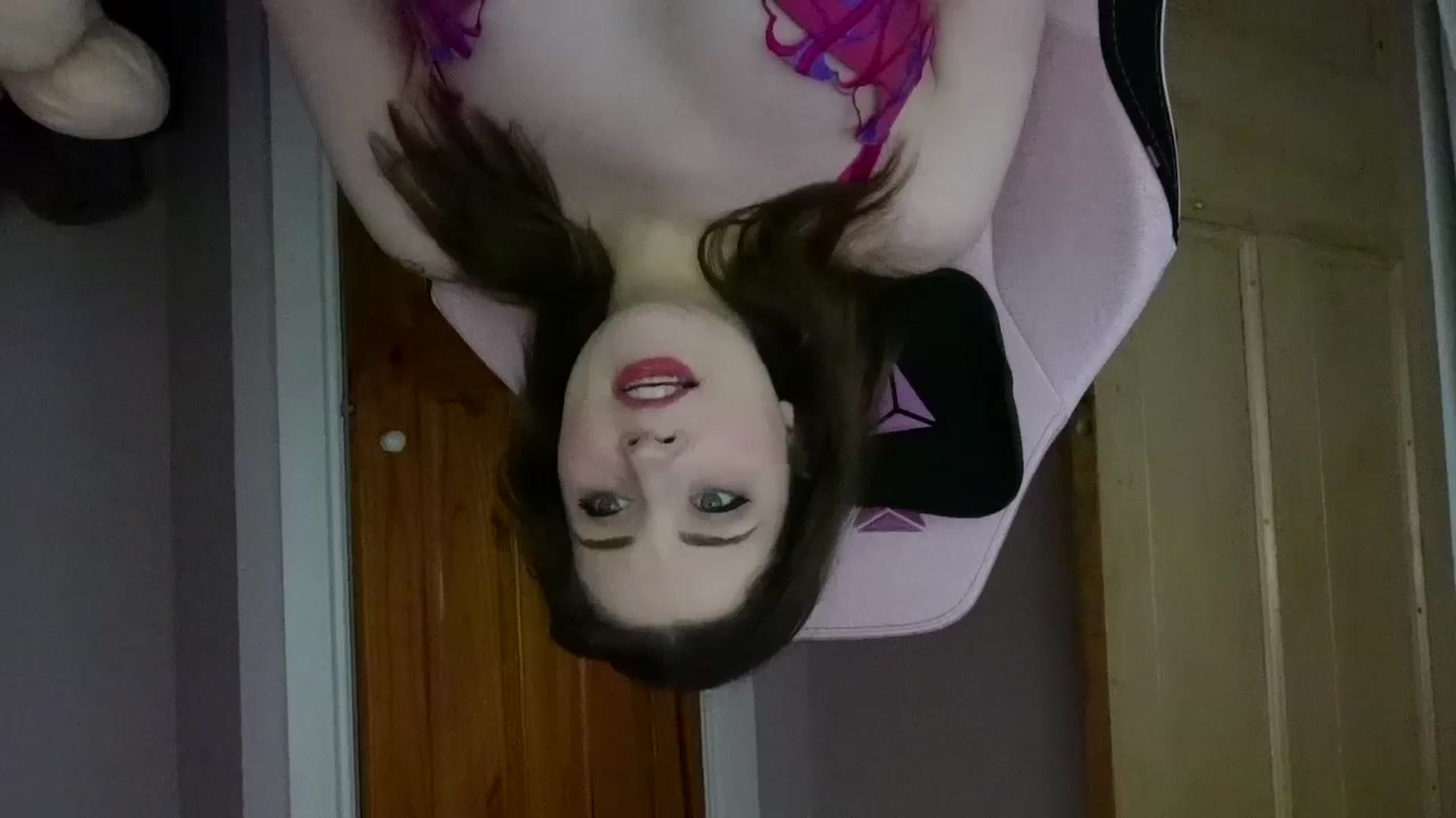 Gallery image thumbnail from Larah_Sky's myfreecams stream on, 02/15/2025, 14:12 image 9 of 20