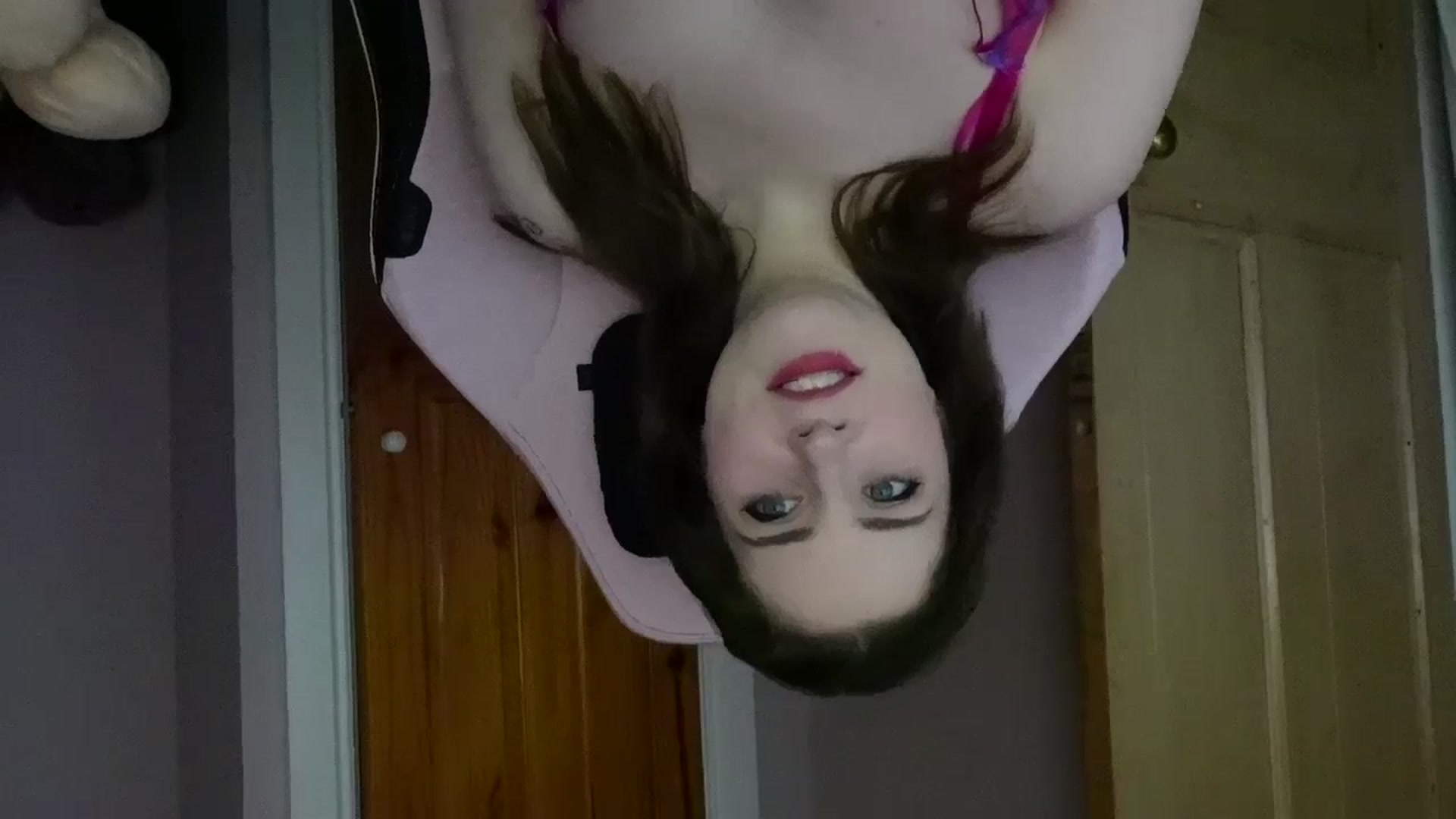 Gallery image thumbnail from Larah_Sky's myfreecams stream on, 02/15/2025, 14:12 image 11 of 20