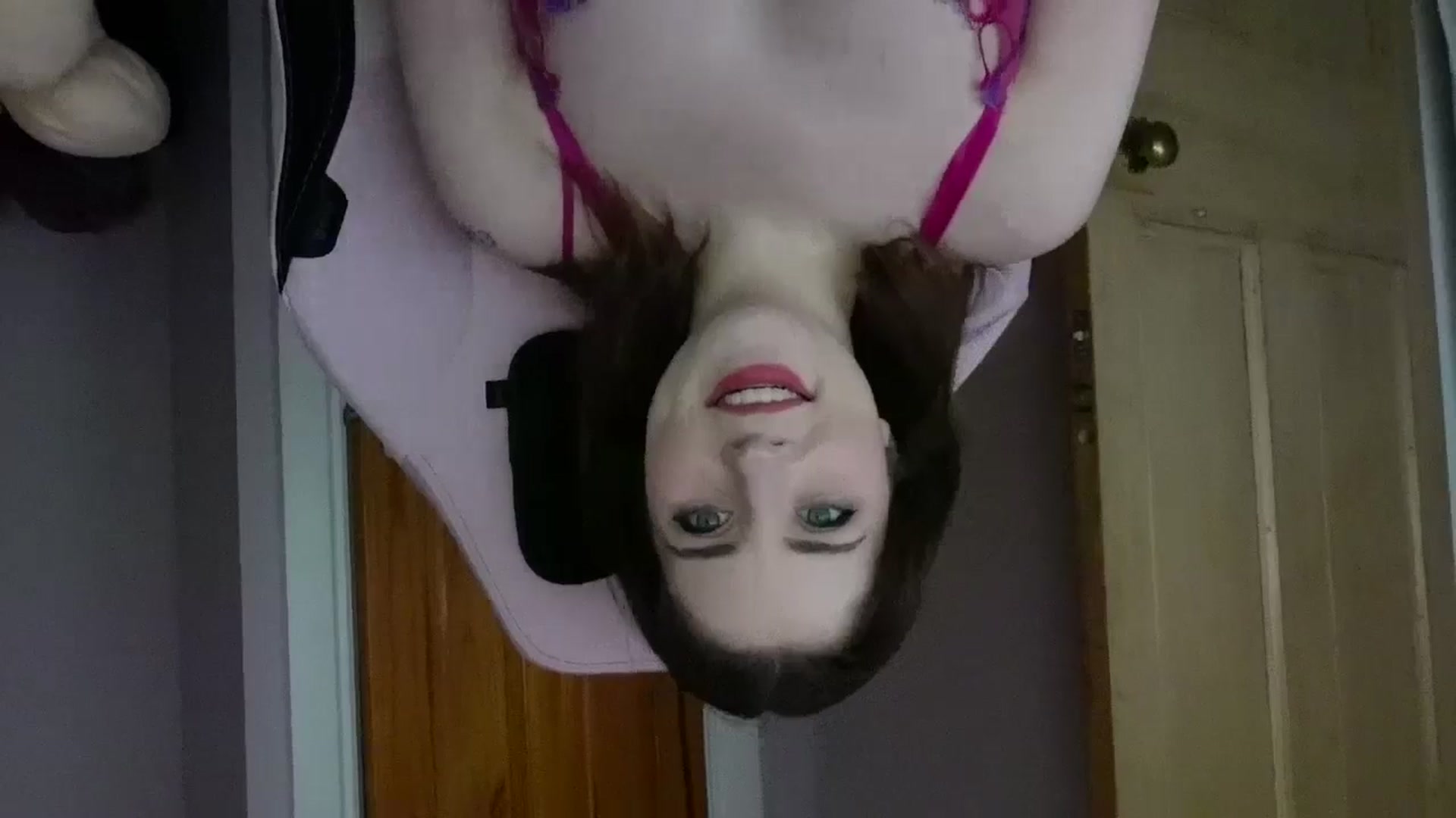 Gallery image thumbnail from Larah_Sky's myfreecams stream on, 02/15/2025, 15:11 image 8 of 20