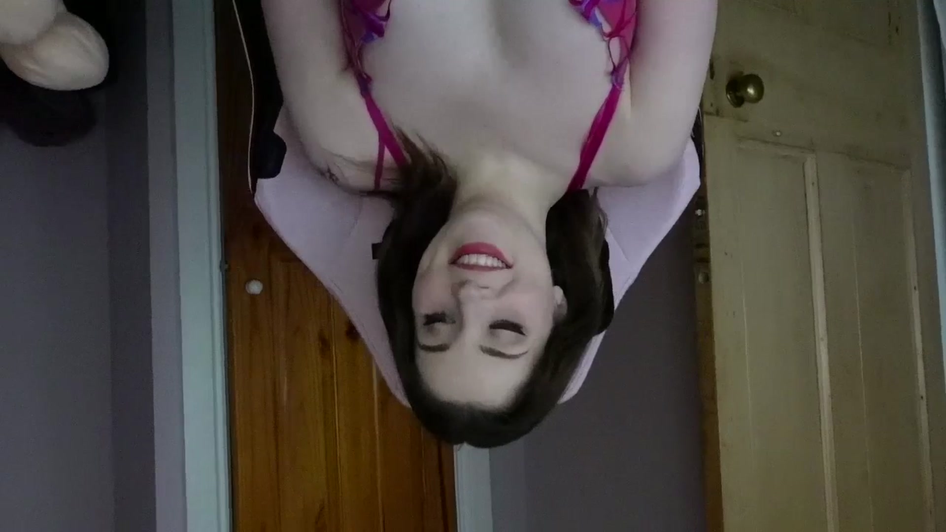 Gallery image thumbnail from Larah_Sky's myfreecams stream on, 02/15/2025, 15:11 image 4 of 20