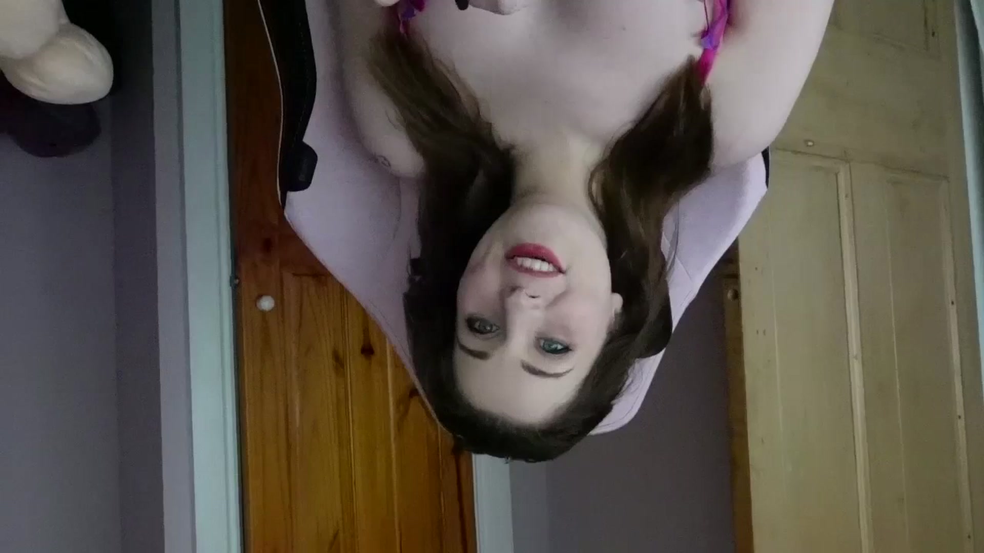 Gallery image thumbnail from Larah_Sky's myfreecams stream on, 02/15/2025, 15:11 image 12 of 20