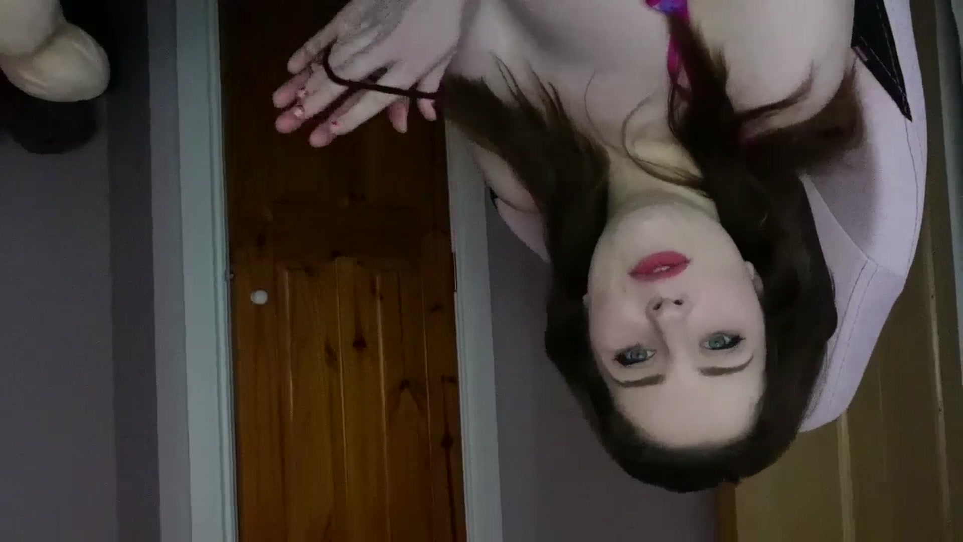 Gallery image thumbnail from Larah_Sky's myfreecams stream on, 02/15/2025, 15:11 image 16 of 20