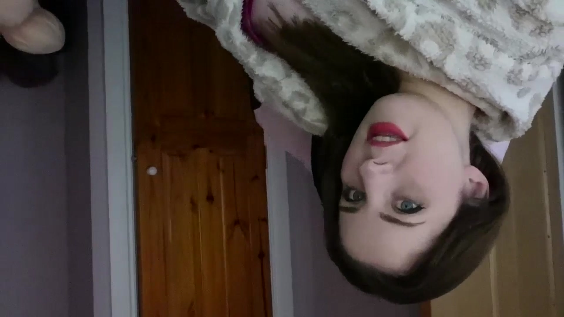 Gallery image thumbnail from Larah_Sky's myfreecams stream on, 02/15/2025, 15:11 image 3 of 20