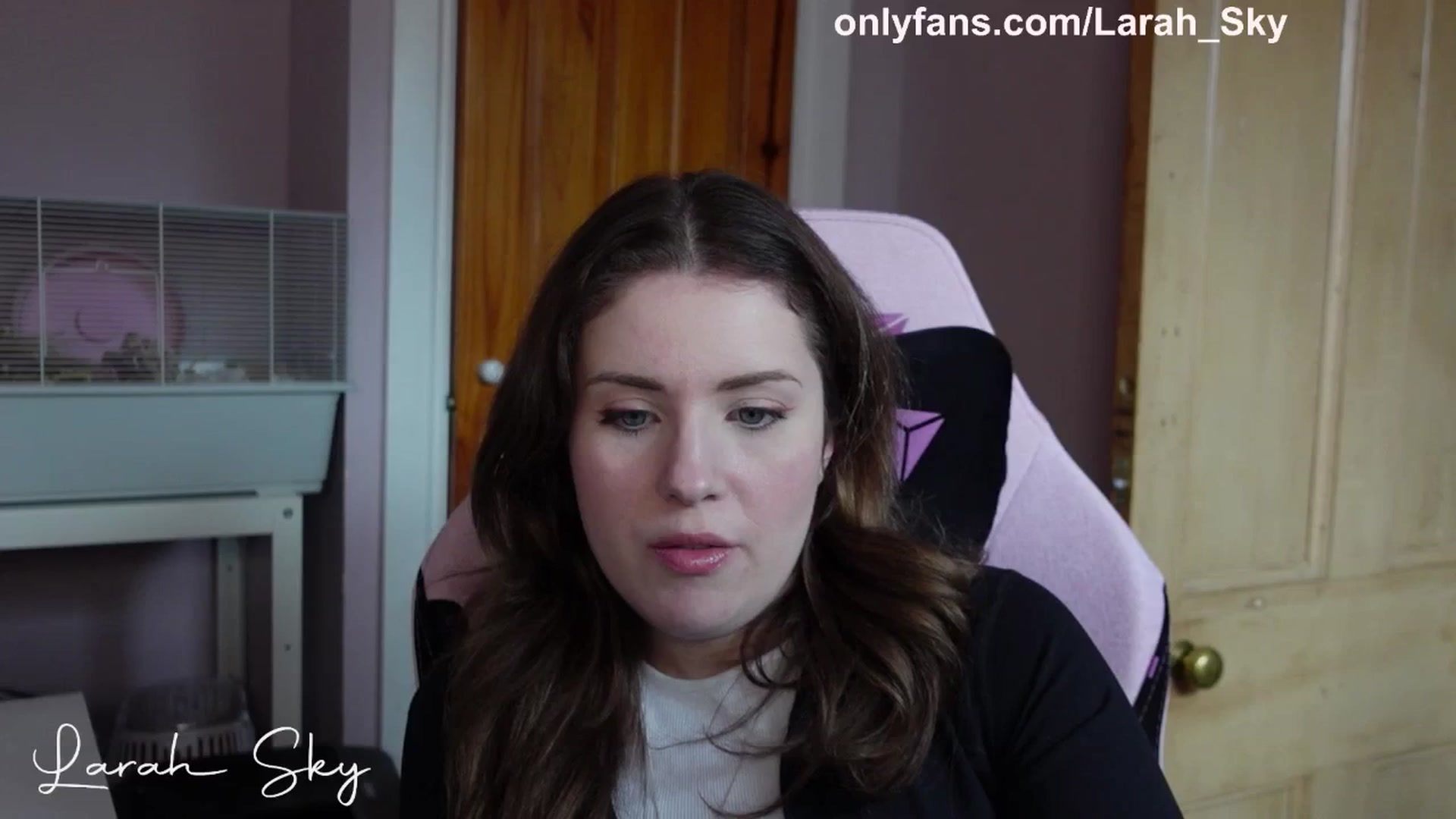 Gallery image thumbnail from Larah_Sky's myfreecams stream on, 03/02/2025, 16:35 image 1 of 20