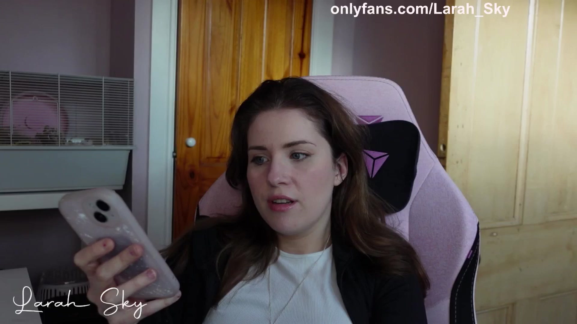Gallery image thumbnail from Larah_Sky's myfreecams stream on, 03/02/2025, 16:35 image 8 of 20