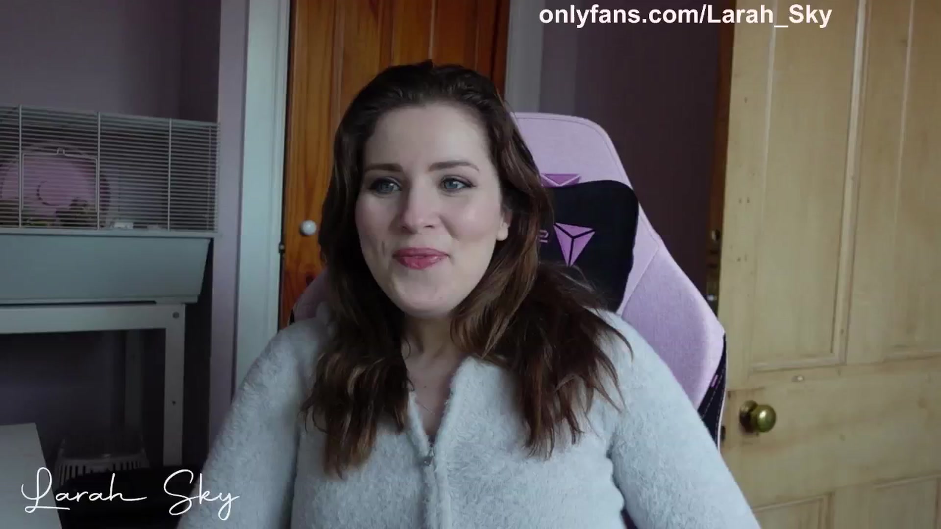 Gallery image thumbnail from Larah_Sky's myfreecams stream on, 03/04/2025, 12:45 image 20 of 20