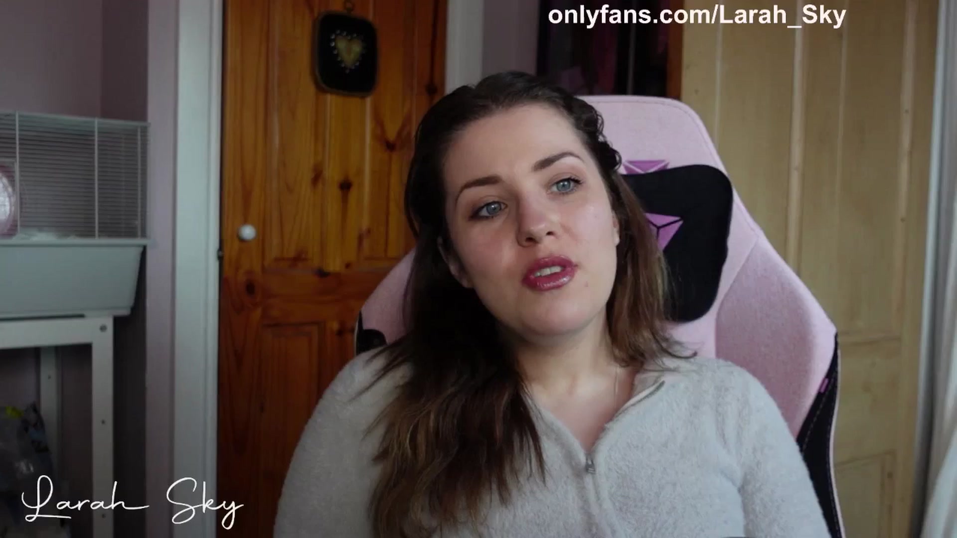 Gallery image thumbnail from Larah_Sky's myfreecams stream on, 03/29/2025, 11:31 image 2 of 20
