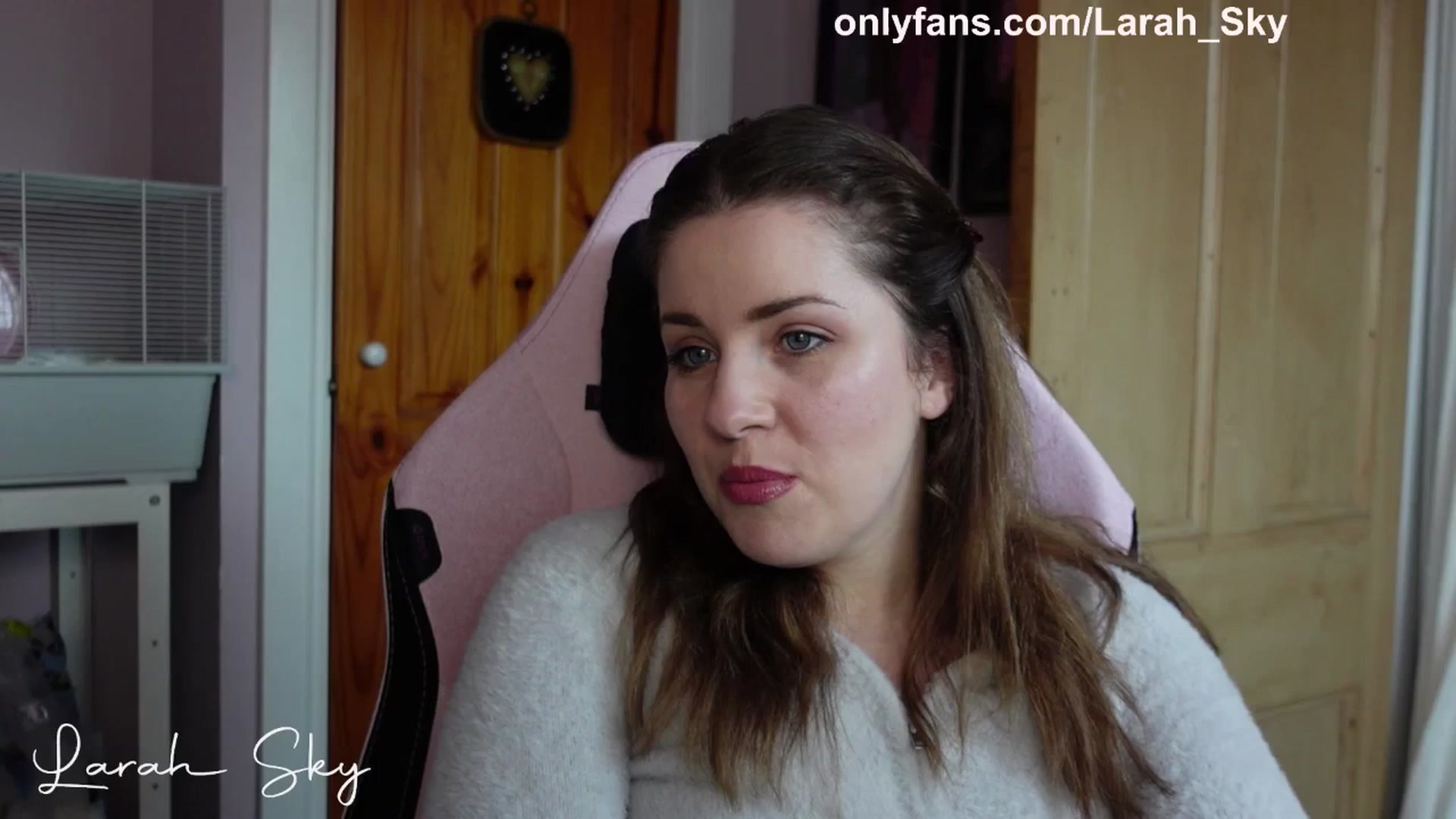 Gallery image thumbnail from Larah_Sky's myfreecams stream on, 03/29/2025, 11:31 image 15 of 20
