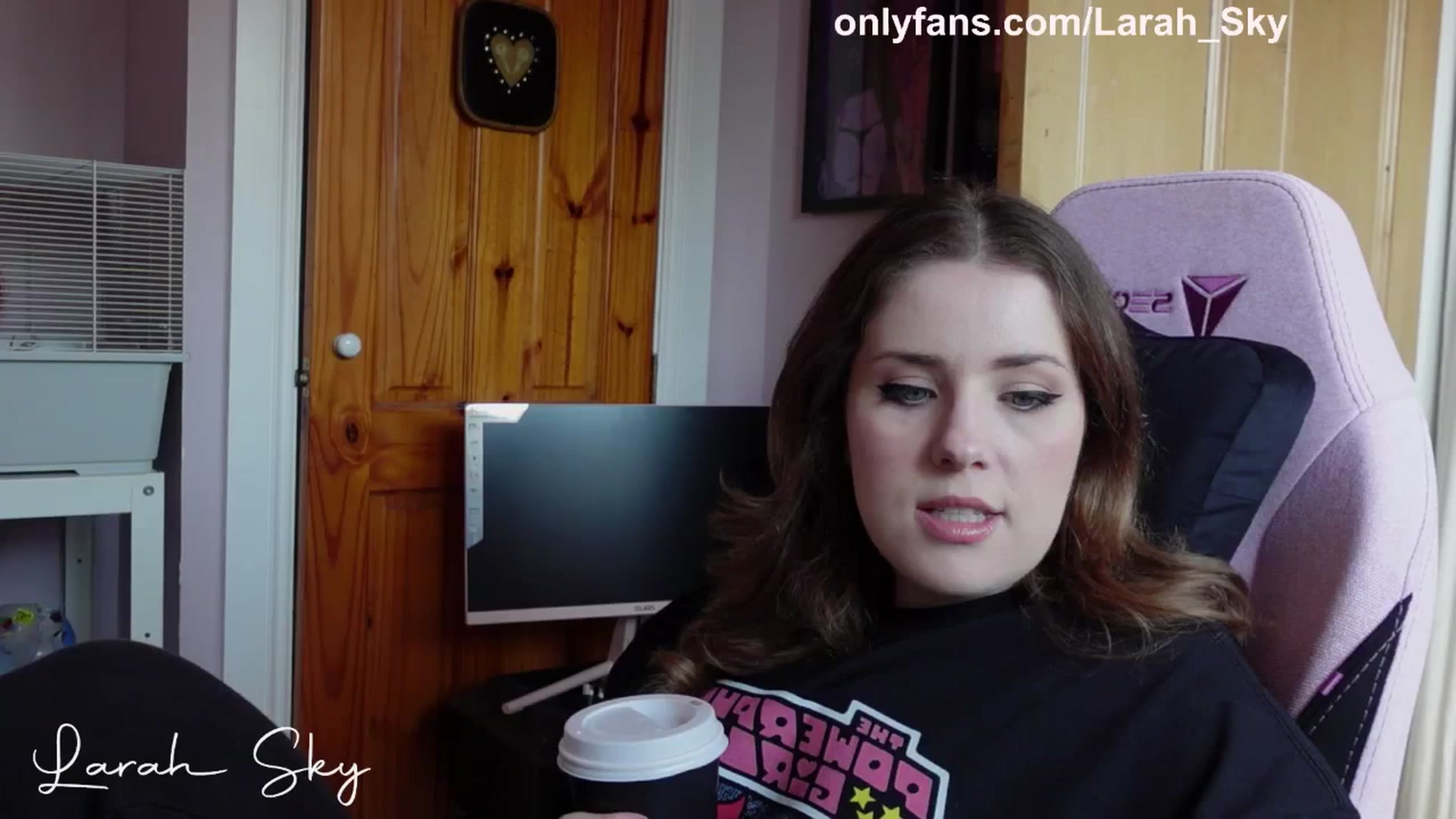 Gallery image thumbnail from Larah_Sky's myfreecams stream on, 04/12/2025, 13:35 image 2 of 20
