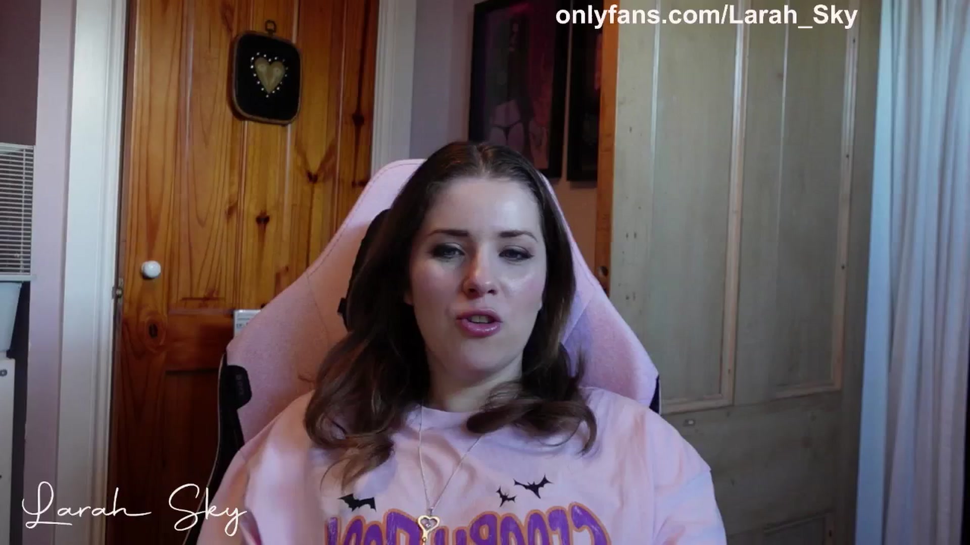 Gallery image thumbnail from Larah_Sky's myfreecams stream on, 04/13/2025, 19:07 image 4 of 20