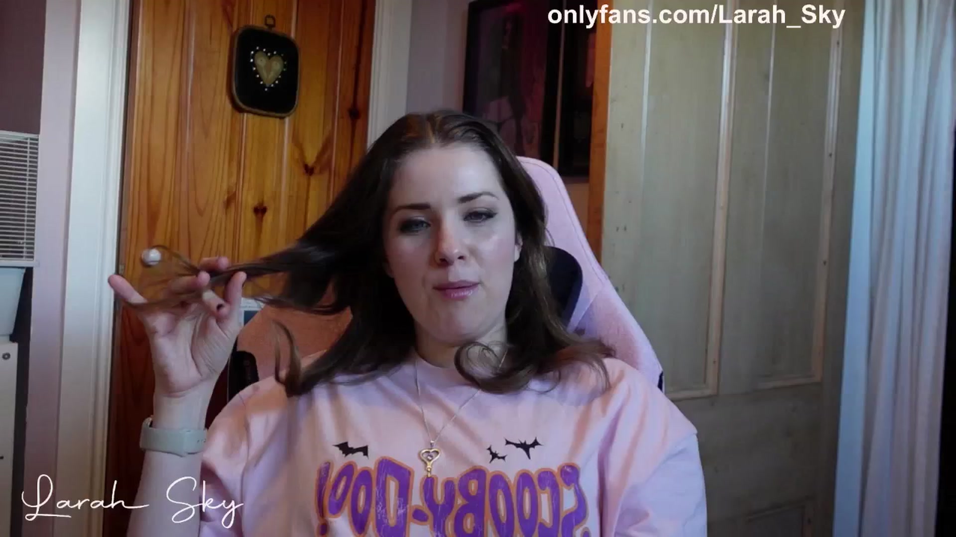 Gallery image thumbnail from Larah_Sky's myfreecams stream on, 04/13/2025, 19:07 image 5 of 20