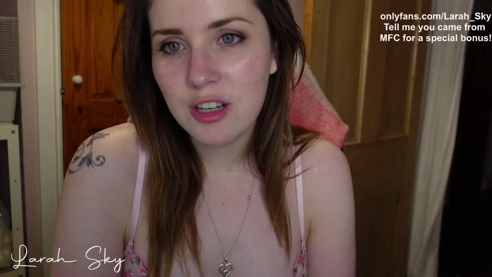 Gallery image thumbnail from Larah_Sky's myfreecams stream on, 05/03/2025, 23:37 image 15 of 20