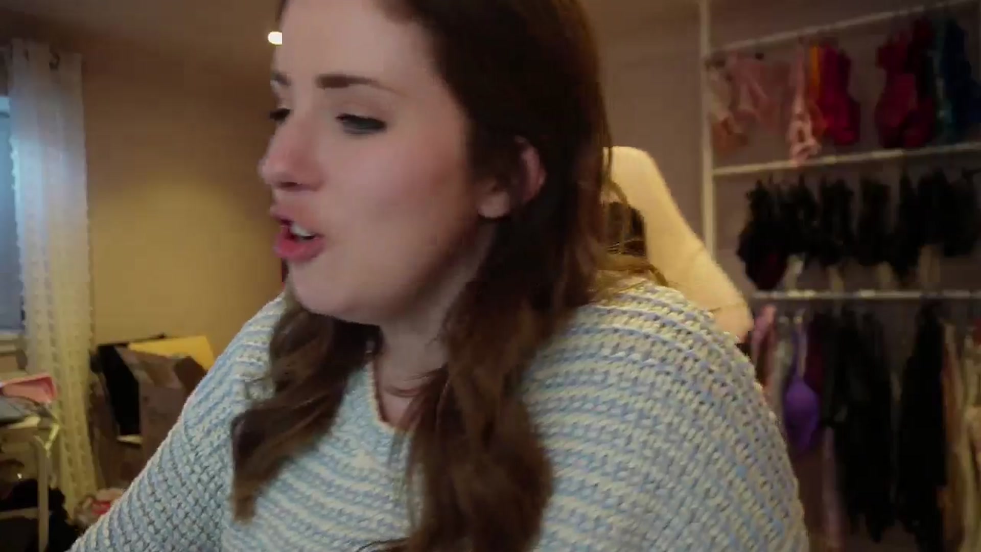 Gallery image thumbnail from Larah_Sky's myfreecams stream on, 06/12/2025, 20:16 image 14 of 20