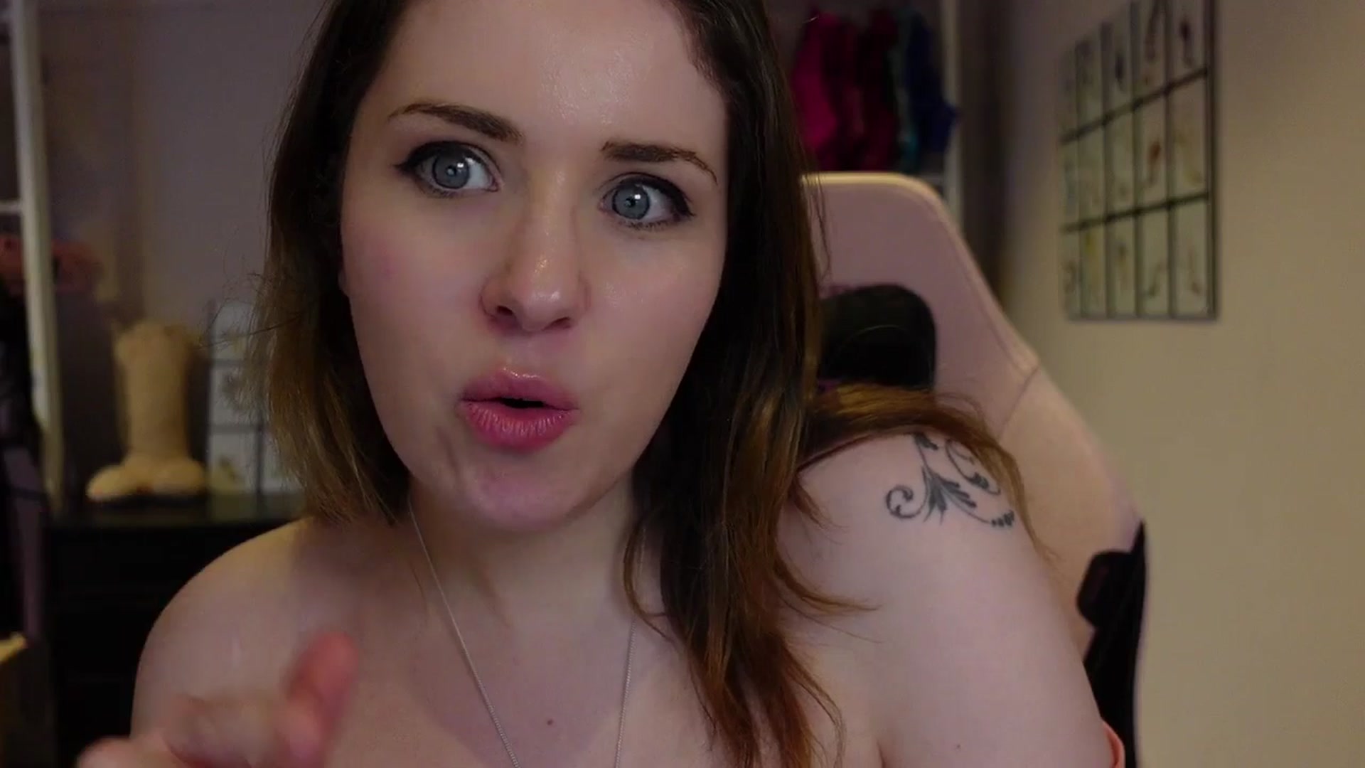 Gallery image thumbnail from Larah_Sky's myfreecams stream on, 06/19/2025, 21:41 image 3 of 20