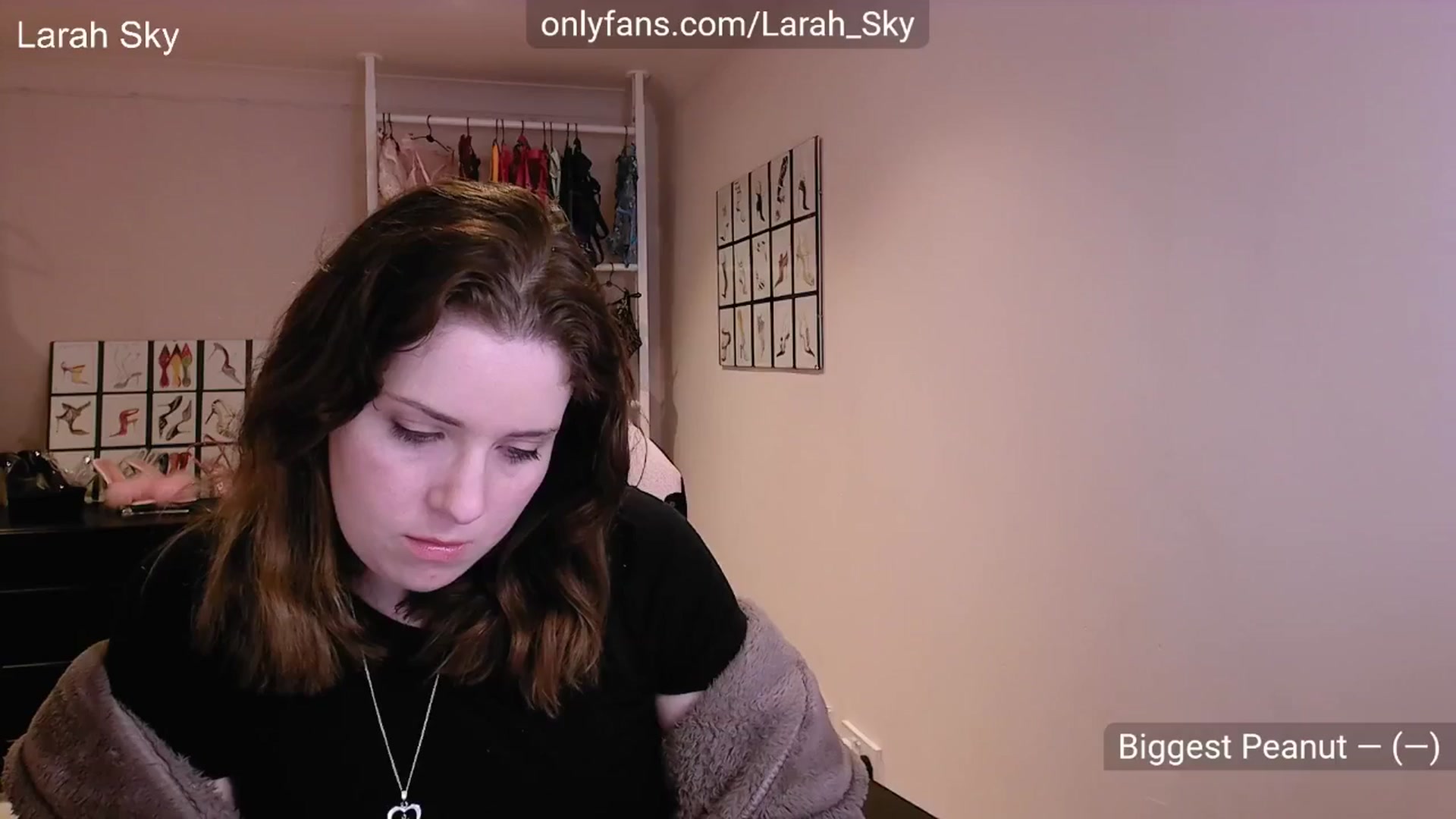 Gallery image thumbnail from Larah_Sky's myfreecams stream on, 10/03/2025, 16:45 image 7 of 20