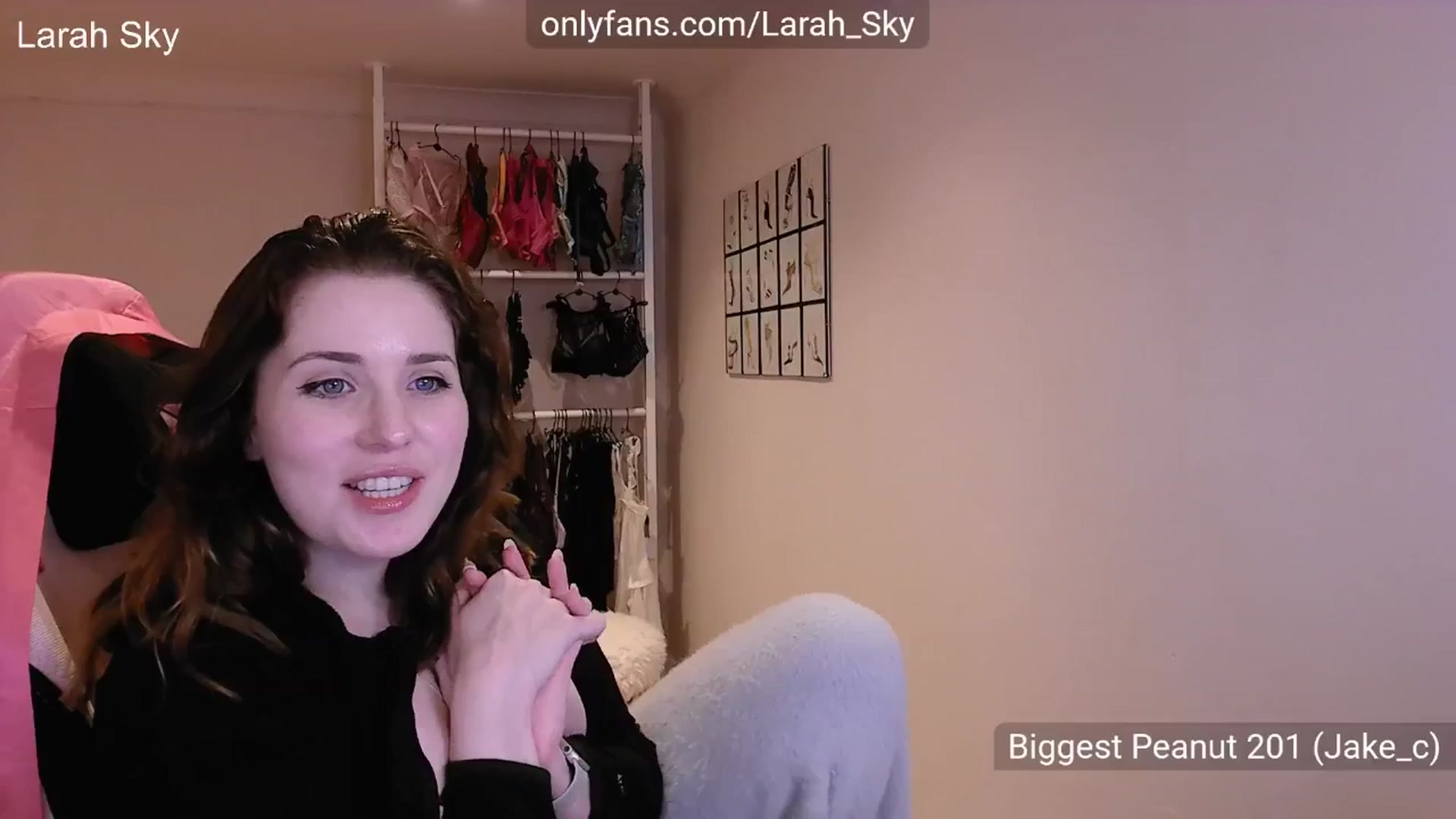 Gallery image thumbnail from Larah_Sky's myfreecams stream on, 10/04/2025, 22:22 image 13 of 20