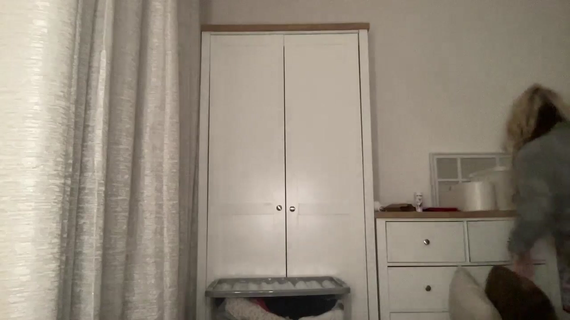 Gallery image thumbnail from LarasDen's myfreecams stream on, 11/18/2024, 19:47 image 17 of 20