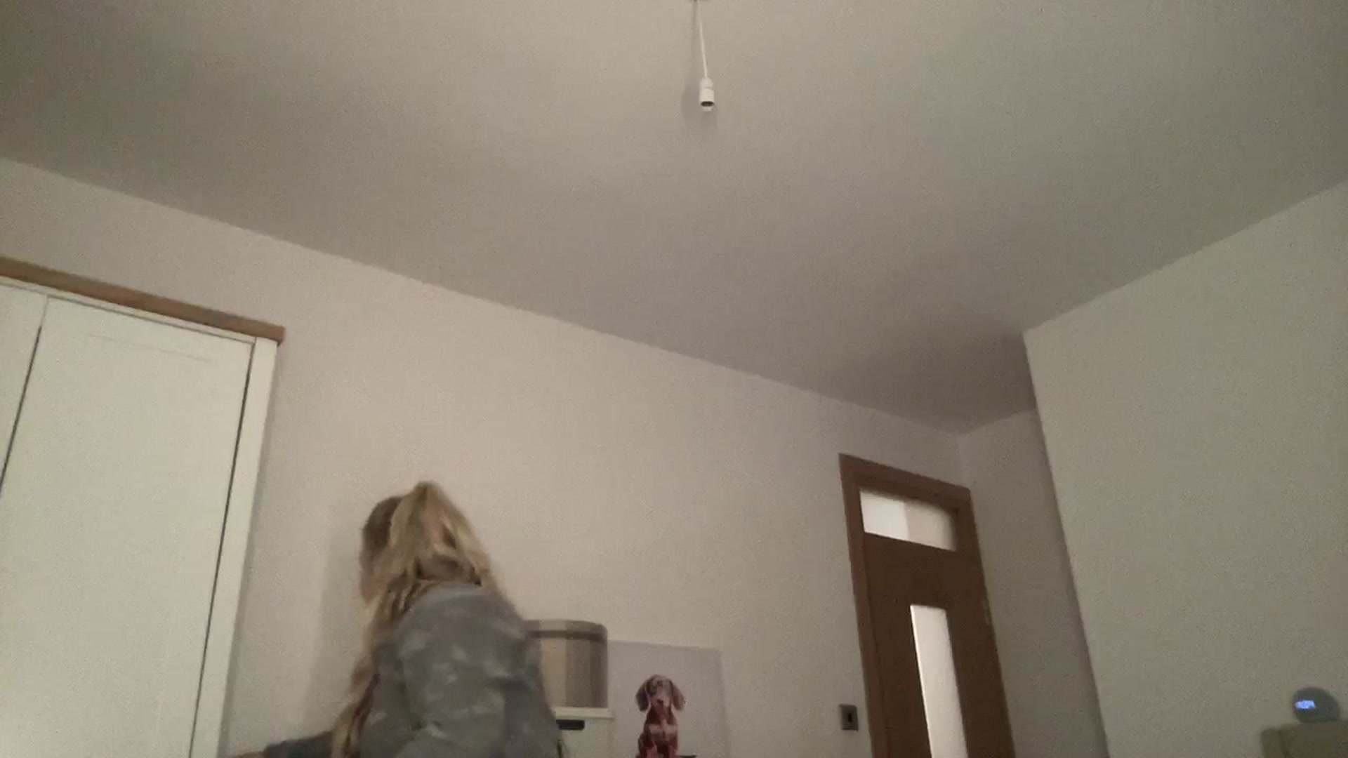 Gallery image thumbnail from LarasDen's myfreecams stream on, 11/18/2024, 19:47 image 11 of 20