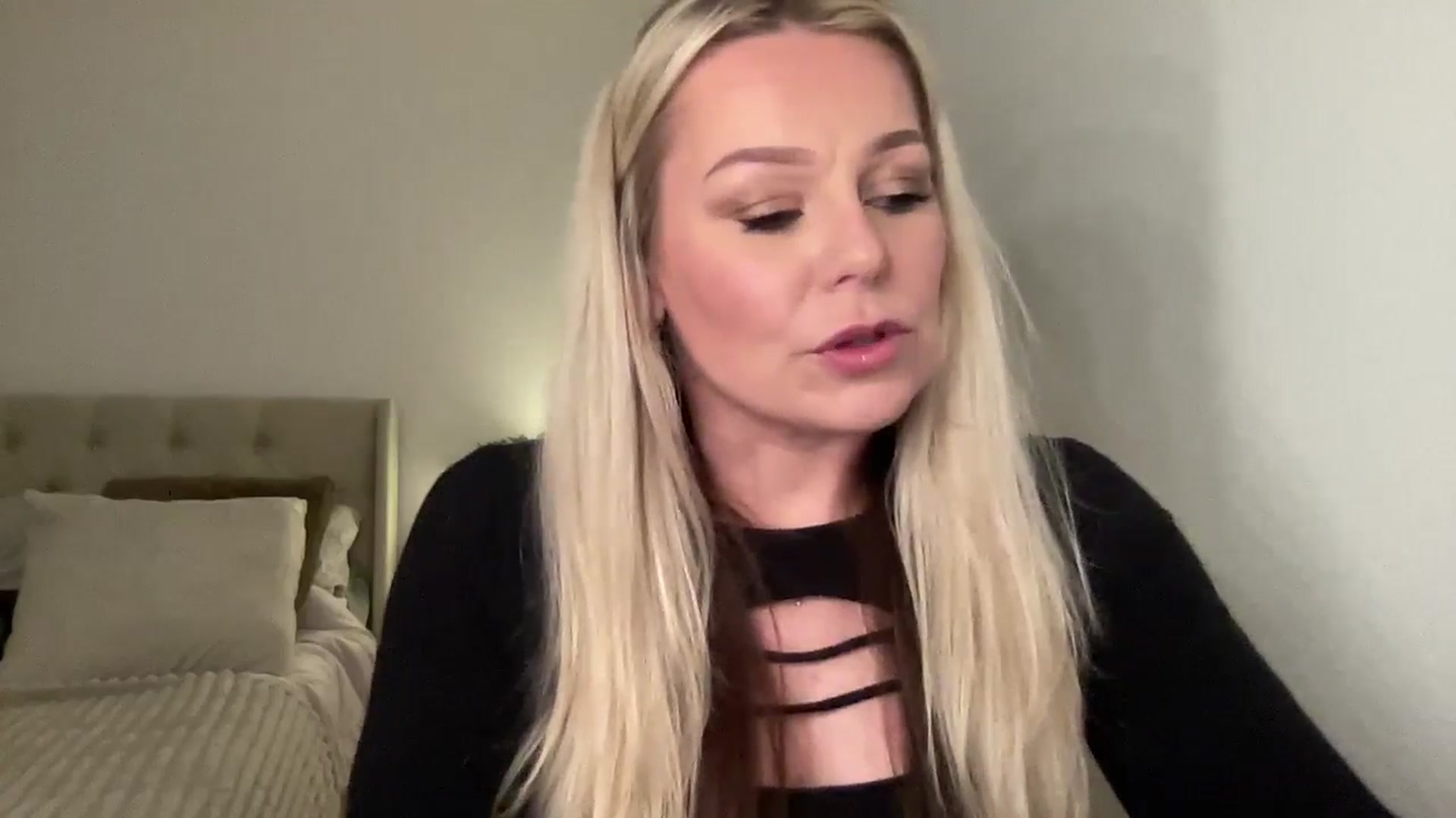Gallery image thumbnail from LarasDen's myfreecams stream on, 11/29/2024, 21:31 image 20 of 20