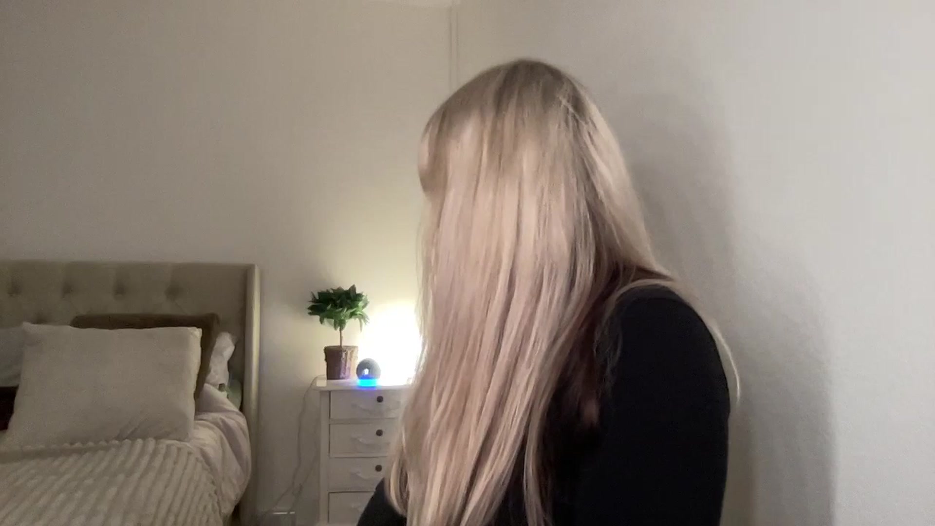 Gallery image thumbnail from LarasDen's myfreecams stream on, 11/29/2024, 21:31 image 14 of 20