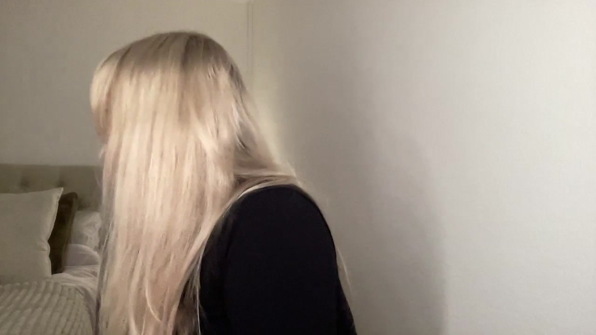 Gallery image thumbnail from LarasDen's myfreecams stream on, 11/29/2024, 21:31 image 6 of 20