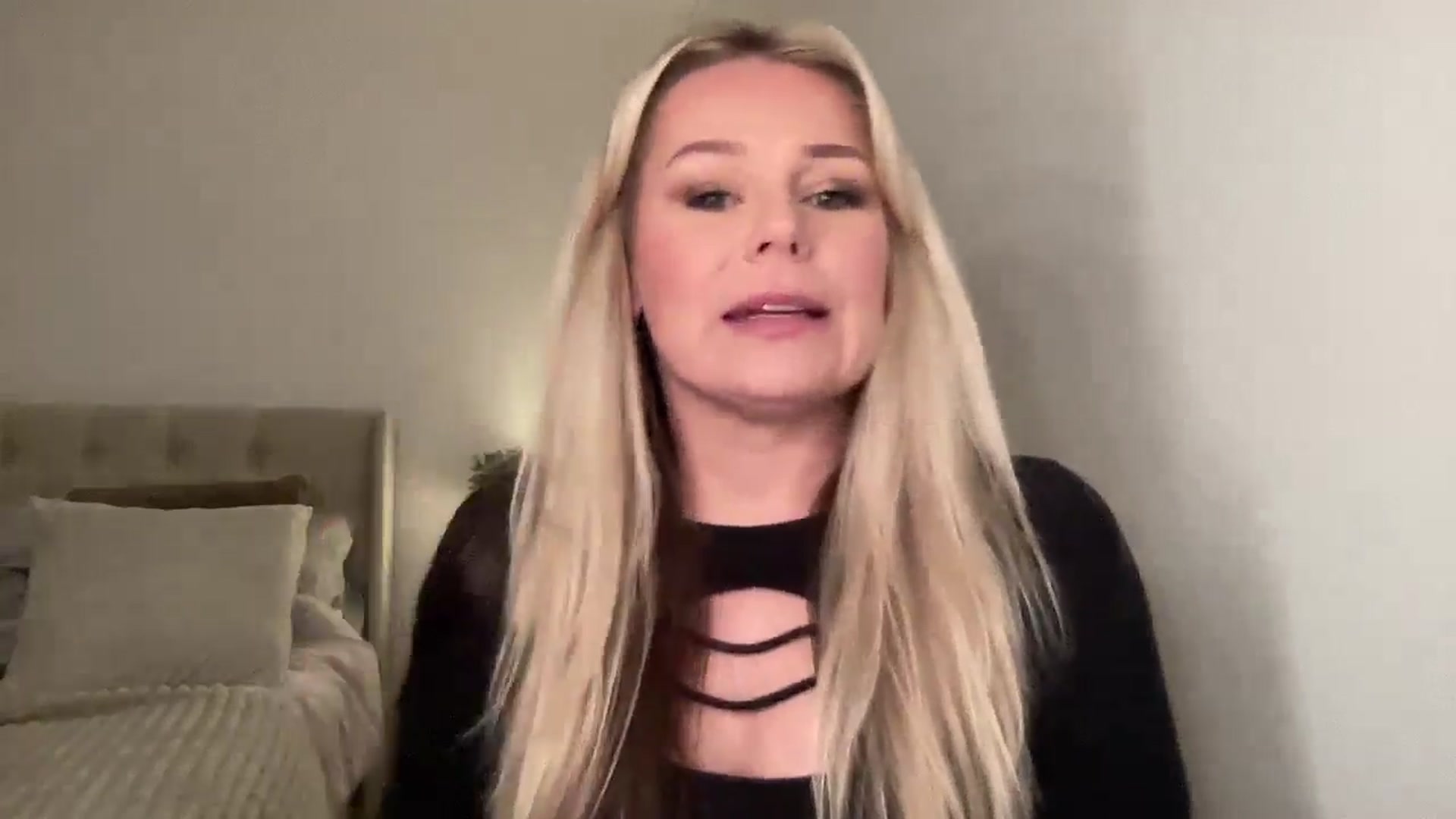 Gallery image thumbnail from LarasDen's myfreecams stream on, 11/29/2024, 21:31 image 11 of 20