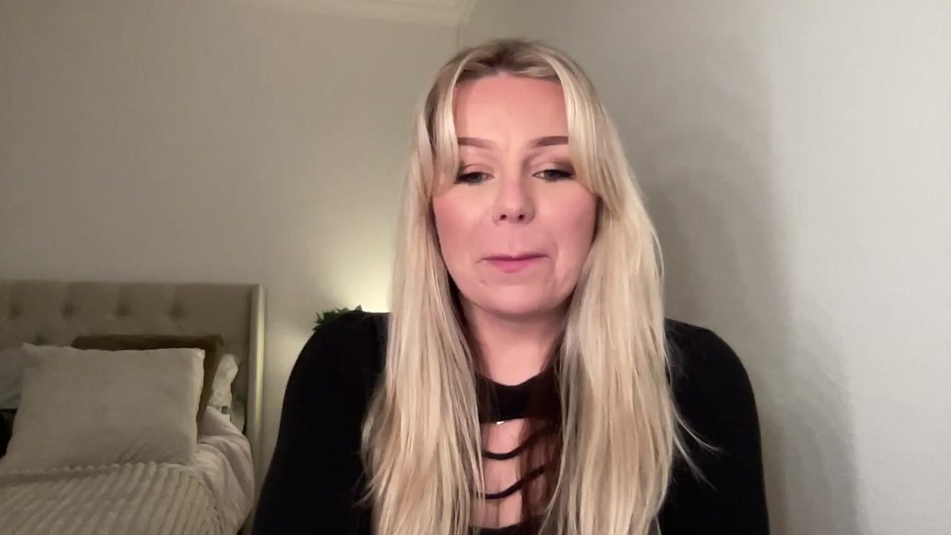 Gallery image thumbnail from LarasDen's myfreecams stream on, 11/29/2024, 21:31 image 16 of 20