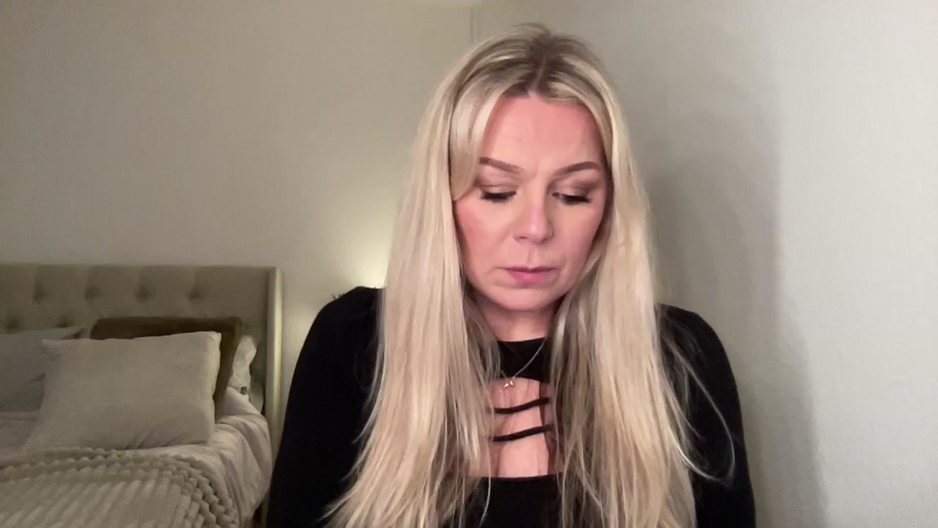 Gallery image thumbnail from LarasDen's myfreecams stream on, 11/29/2024, 23:09 image 14 of 20