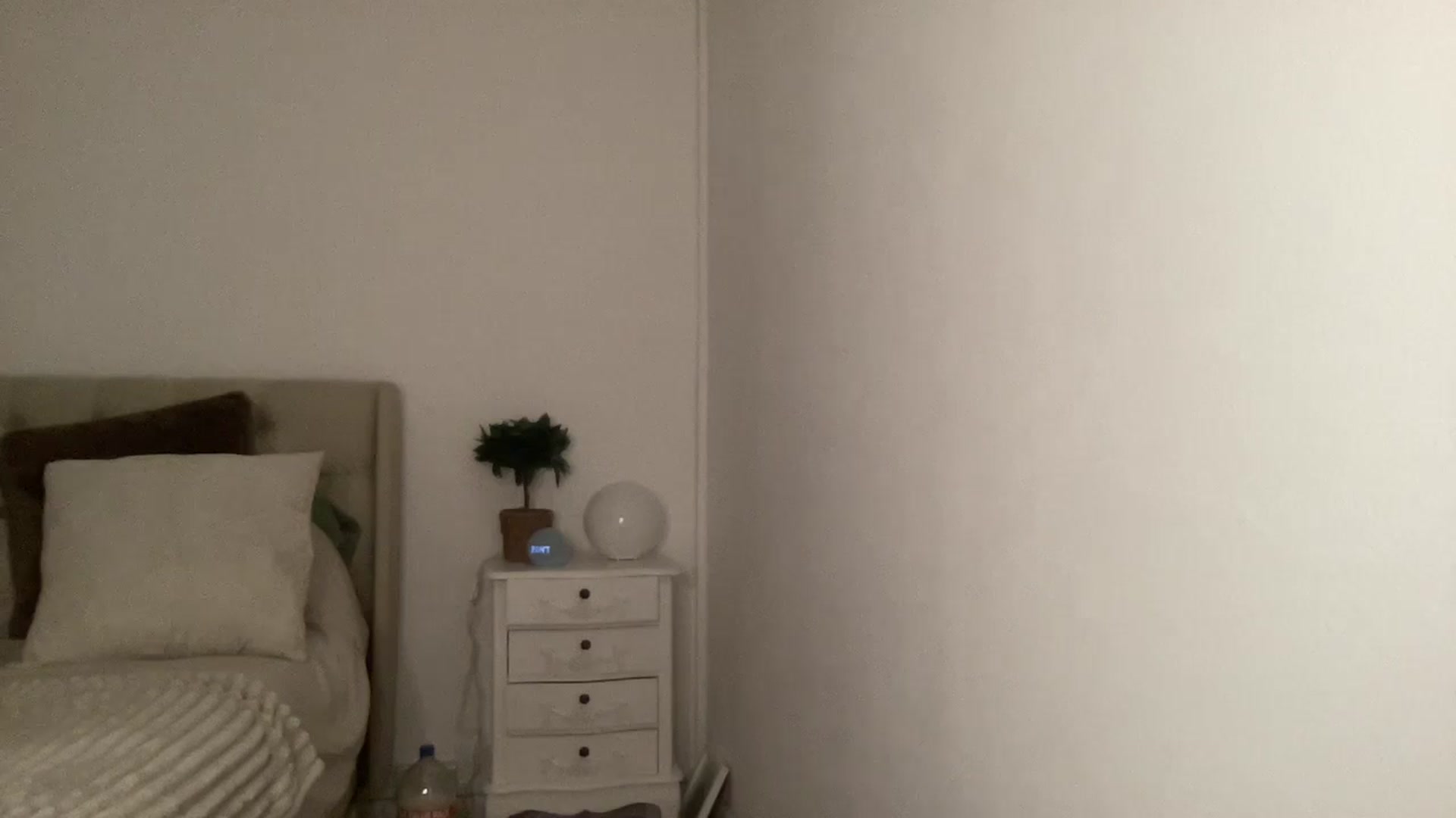 Gallery image thumbnail from LarasDen's myfreecams stream on, 12/20/2024, 23:22 image 11 of 20