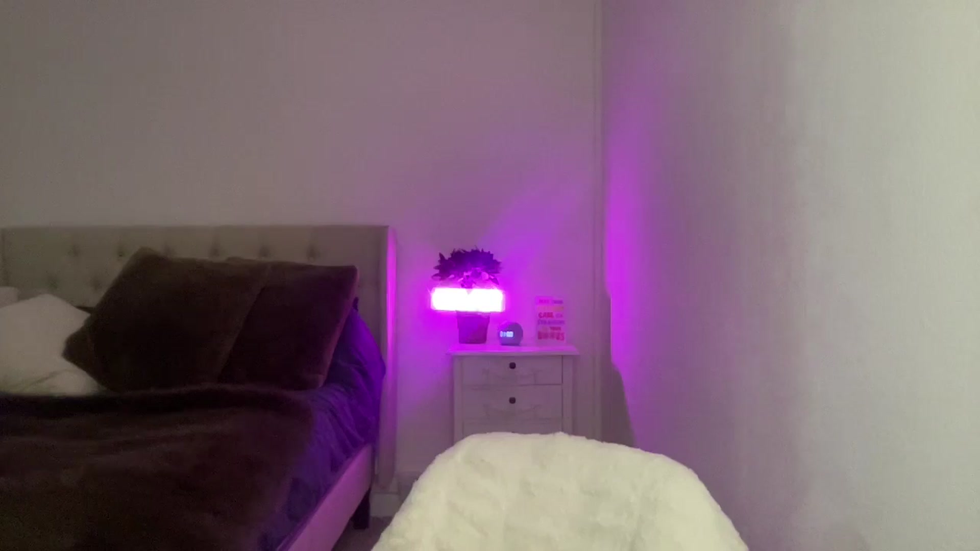 Gallery image thumbnail from LarasDen's myfreecams stream on, 02/15/2025, 01:18 image 17 of 20
