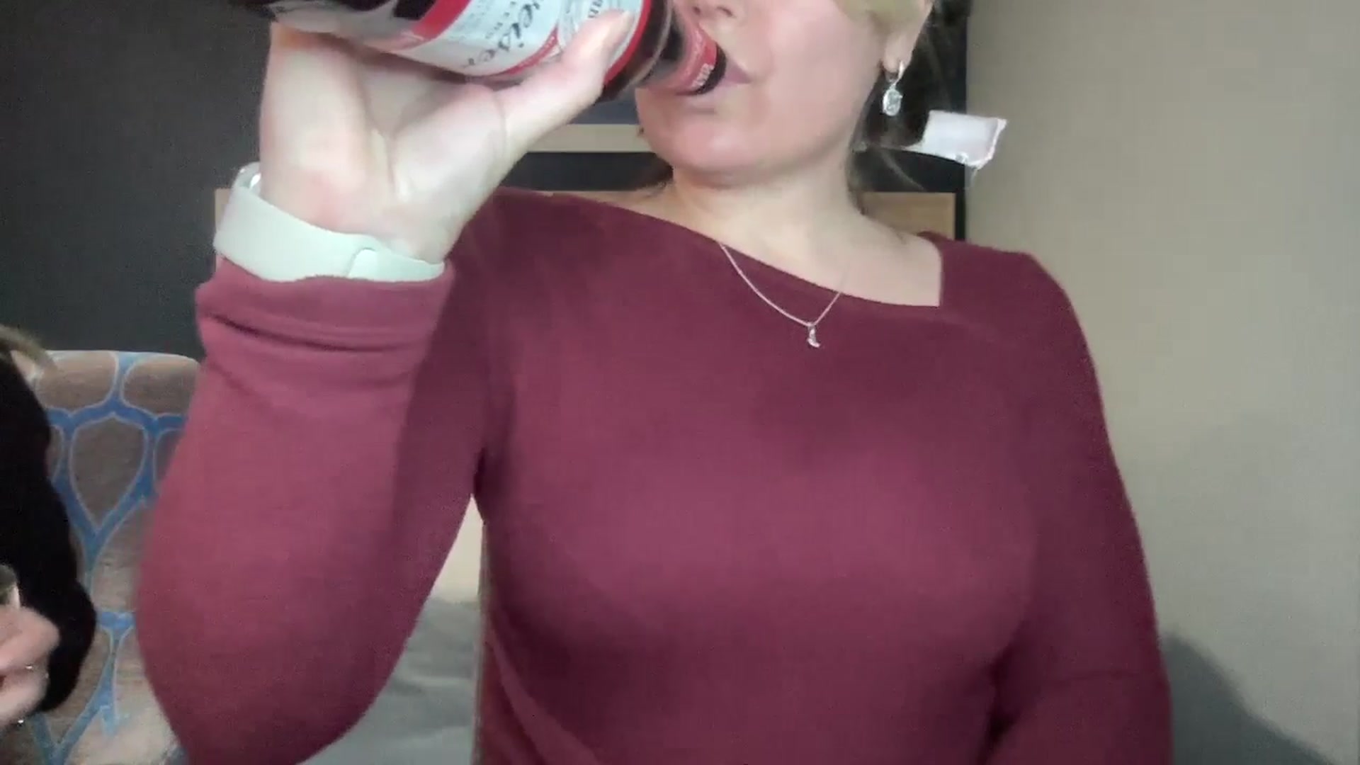 Gallery image thumbnail from LarasDen's myfreecams stream on, 03/14/2025, 16:31 image 4 of 20