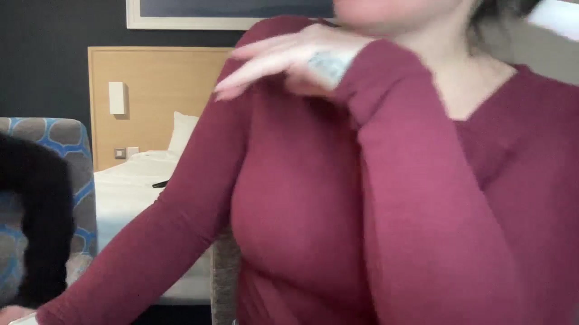 Gallery image thumbnail from LarasDen's myfreecams stream on, 03/14/2025, 16:31 image 2 of 20