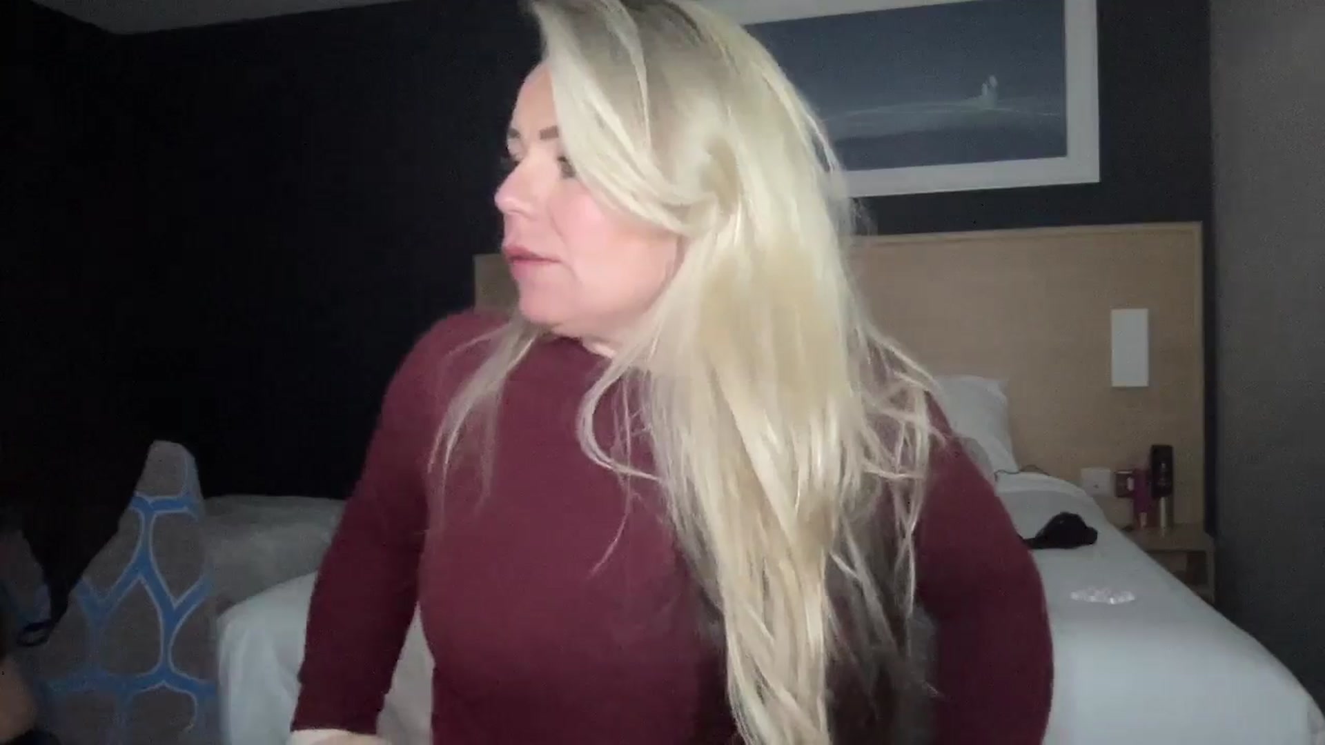 Gallery image thumbnail from LarasDen's myfreecams stream on, 03/15/2025, 01:53 image 6 of 20