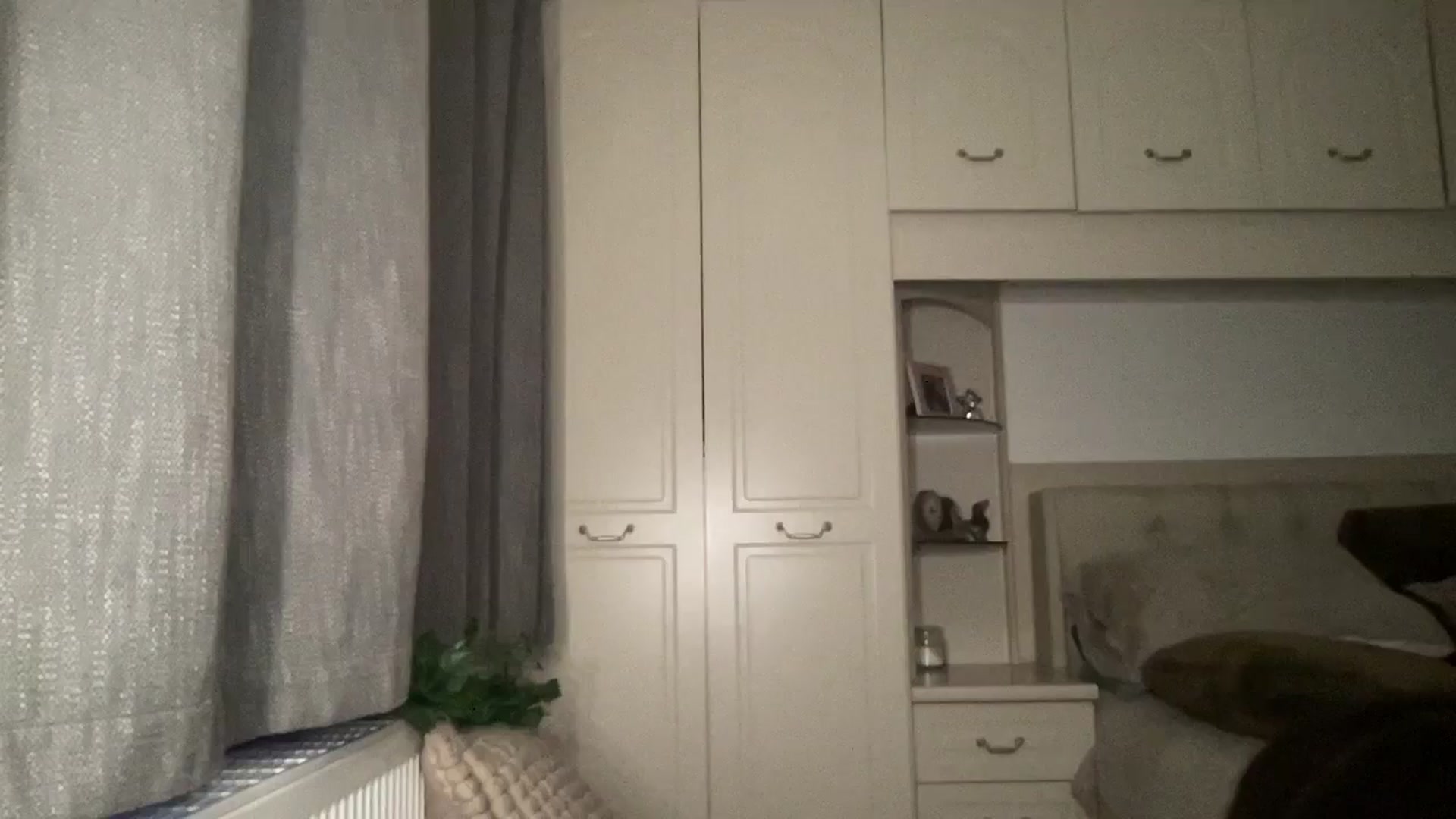 Gallery image thumbnail from LarasDen's myfreecams stream on, 05/30/2025, 20:56 image 18 of 20