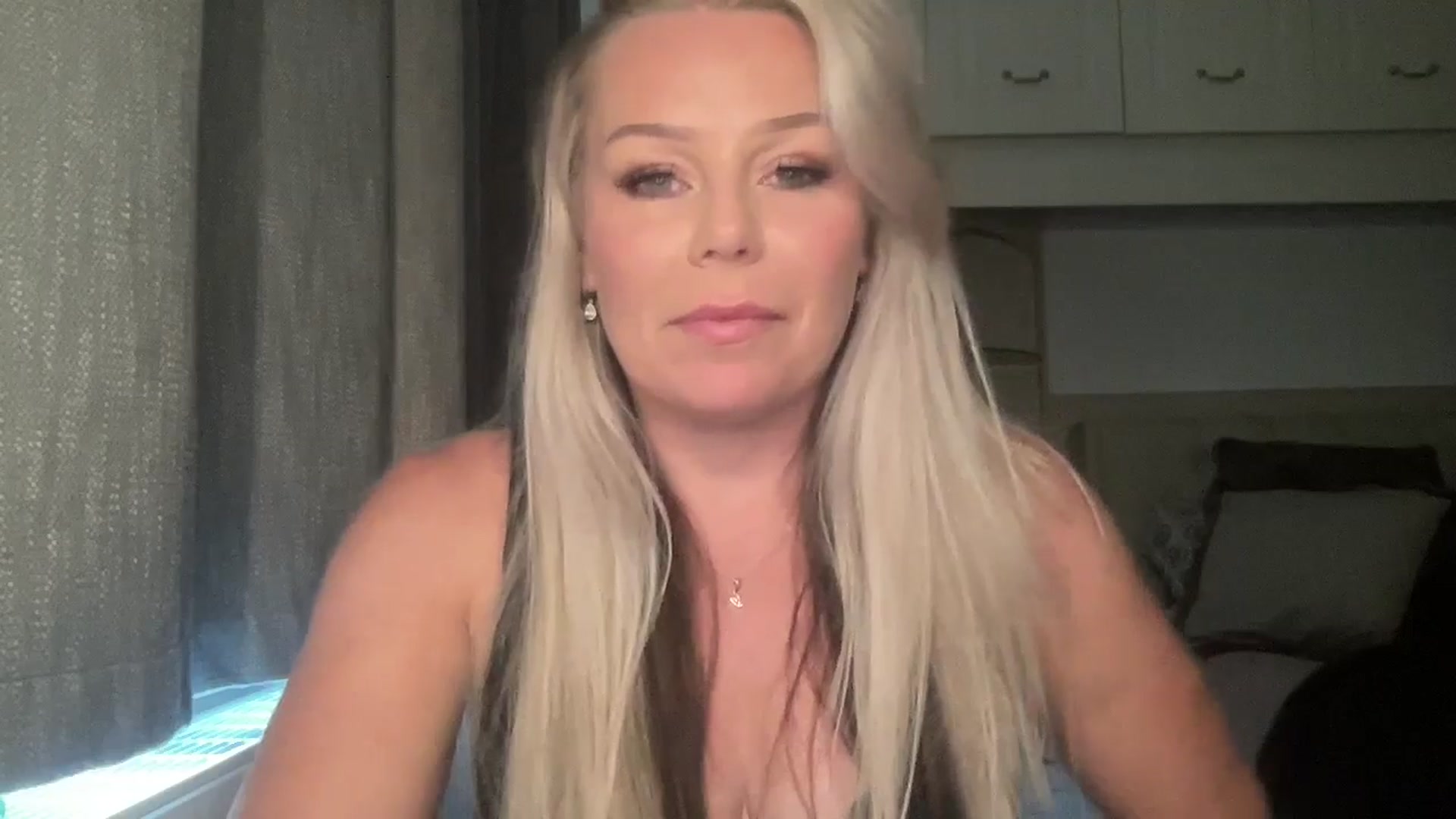 Gallery image thumbnail from LarasDen's myfreecams stream on, 06/04/2025, 18:53 image 15 of 20